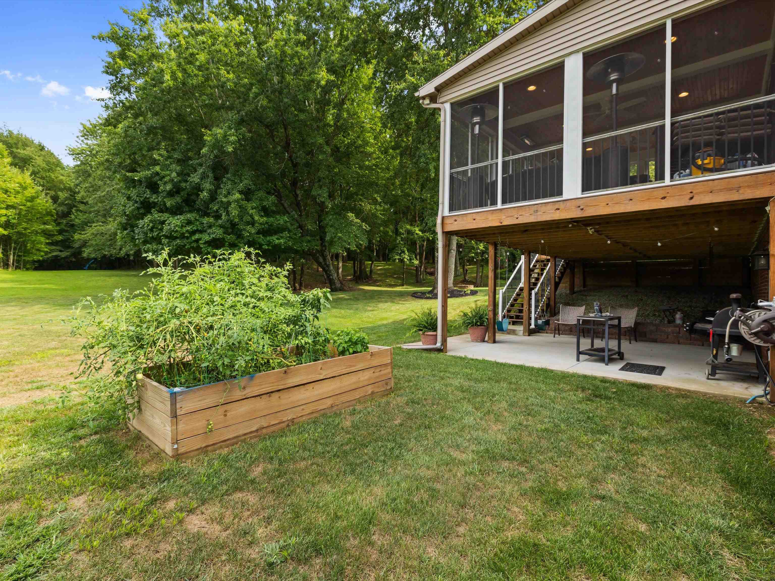 4884 Oak Meadow Ct