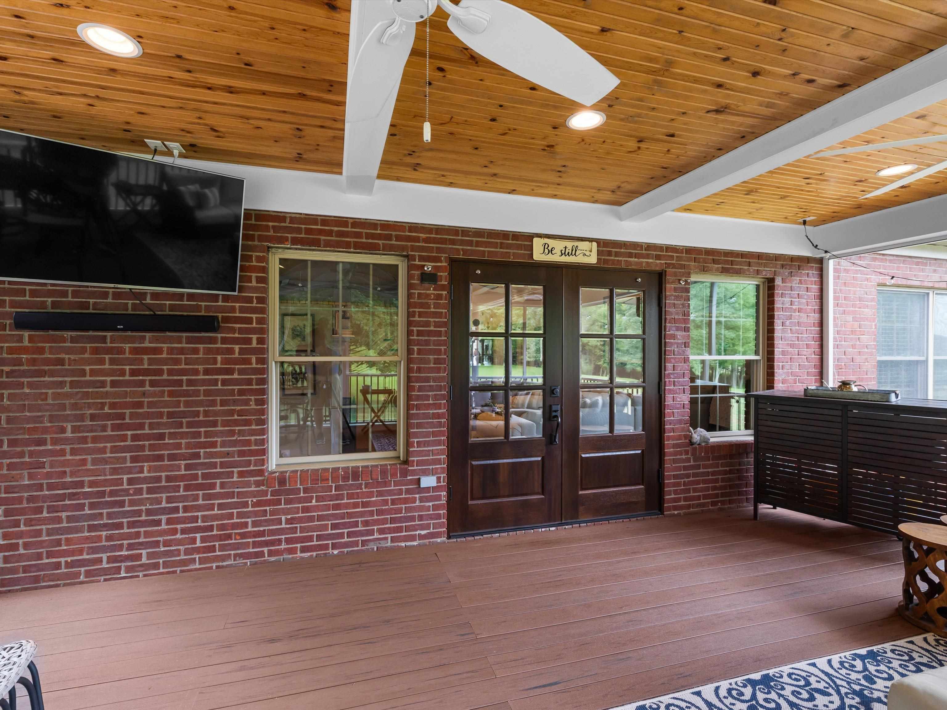 4884 Oak Meadow Ct