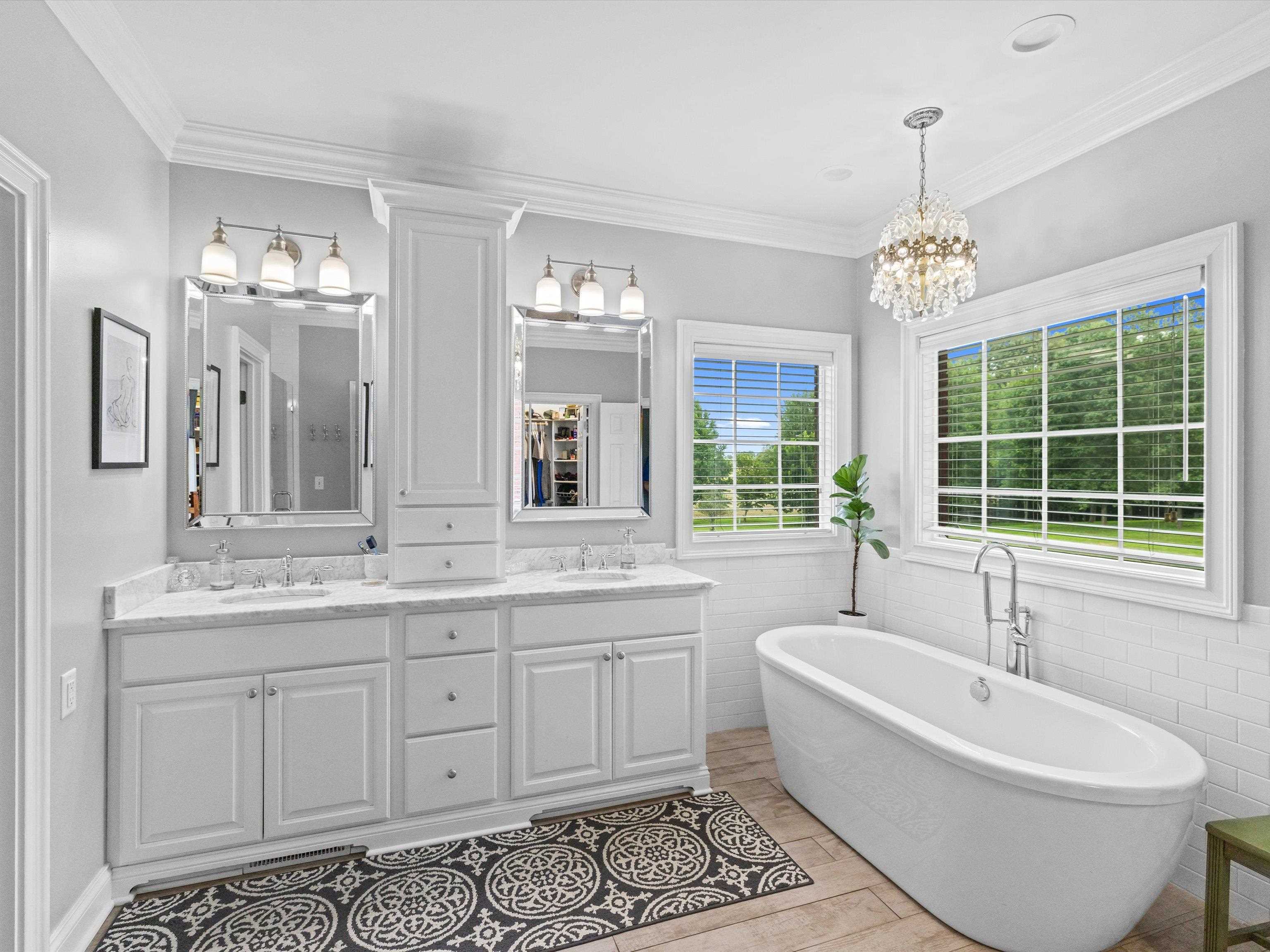 4884 Oak Meadow Ct