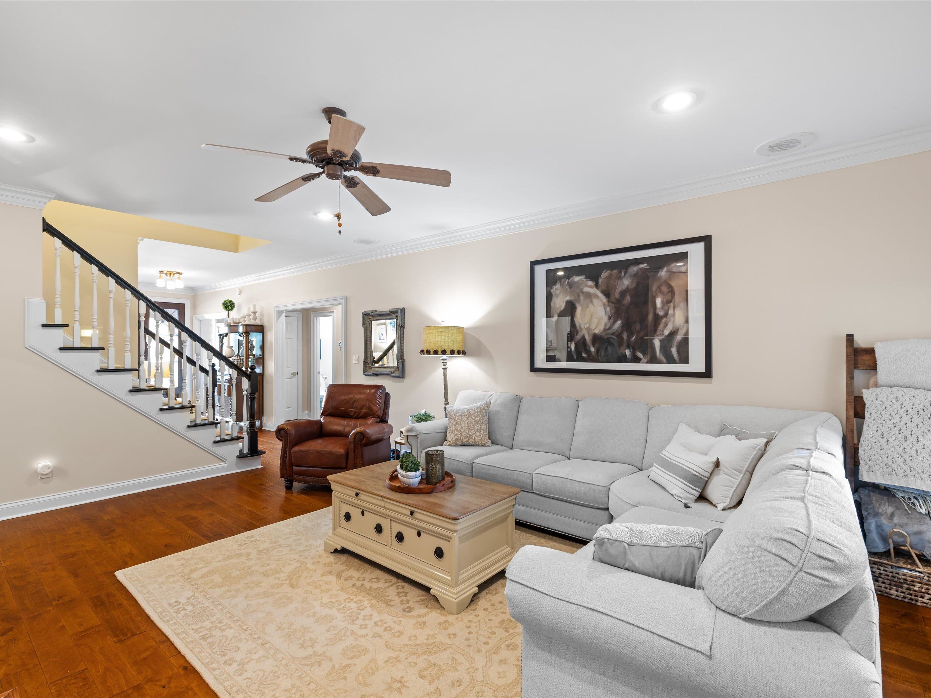 4884 Oak Meadow Ct
