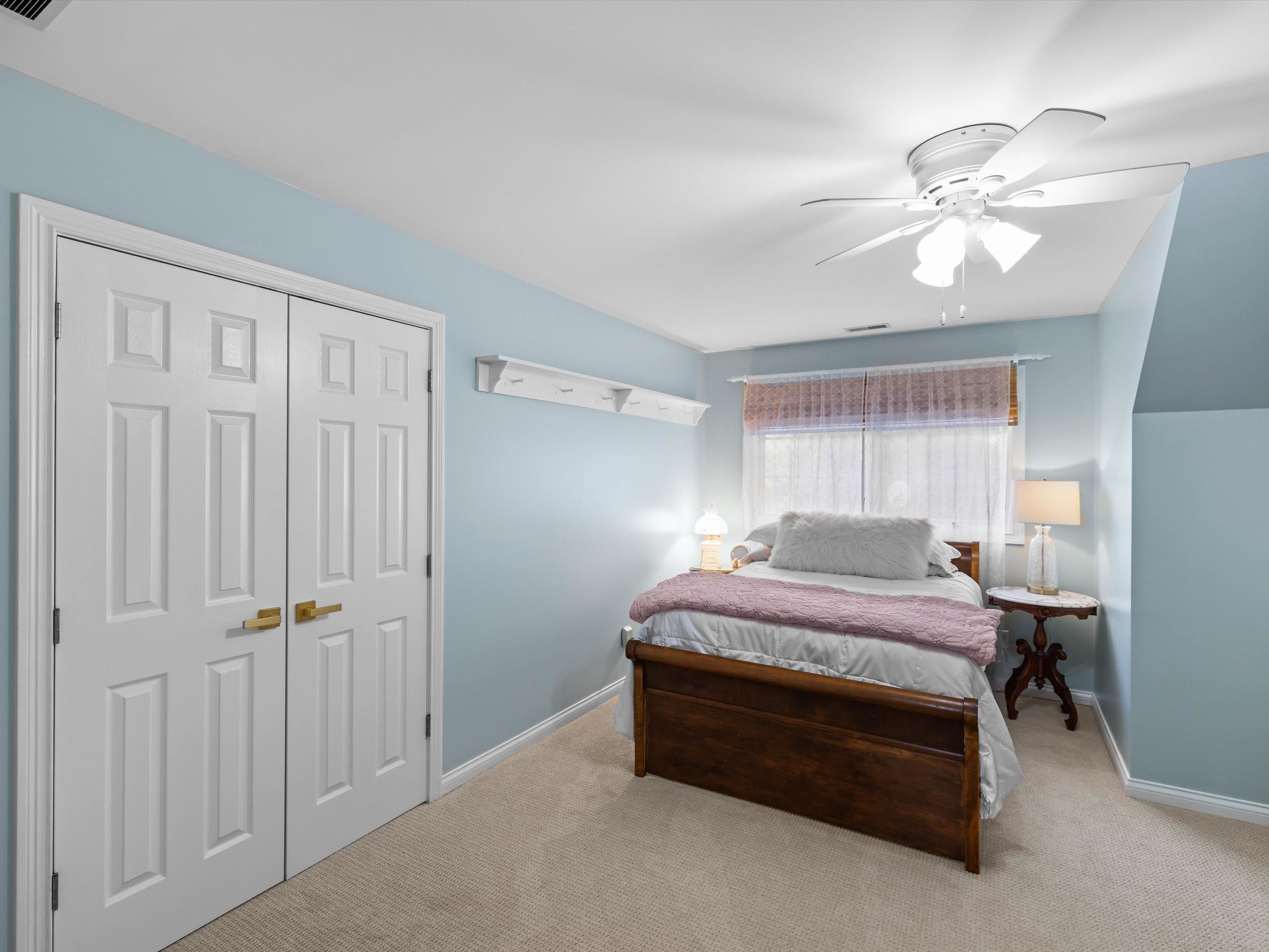 4884 Oak Meadow Ct