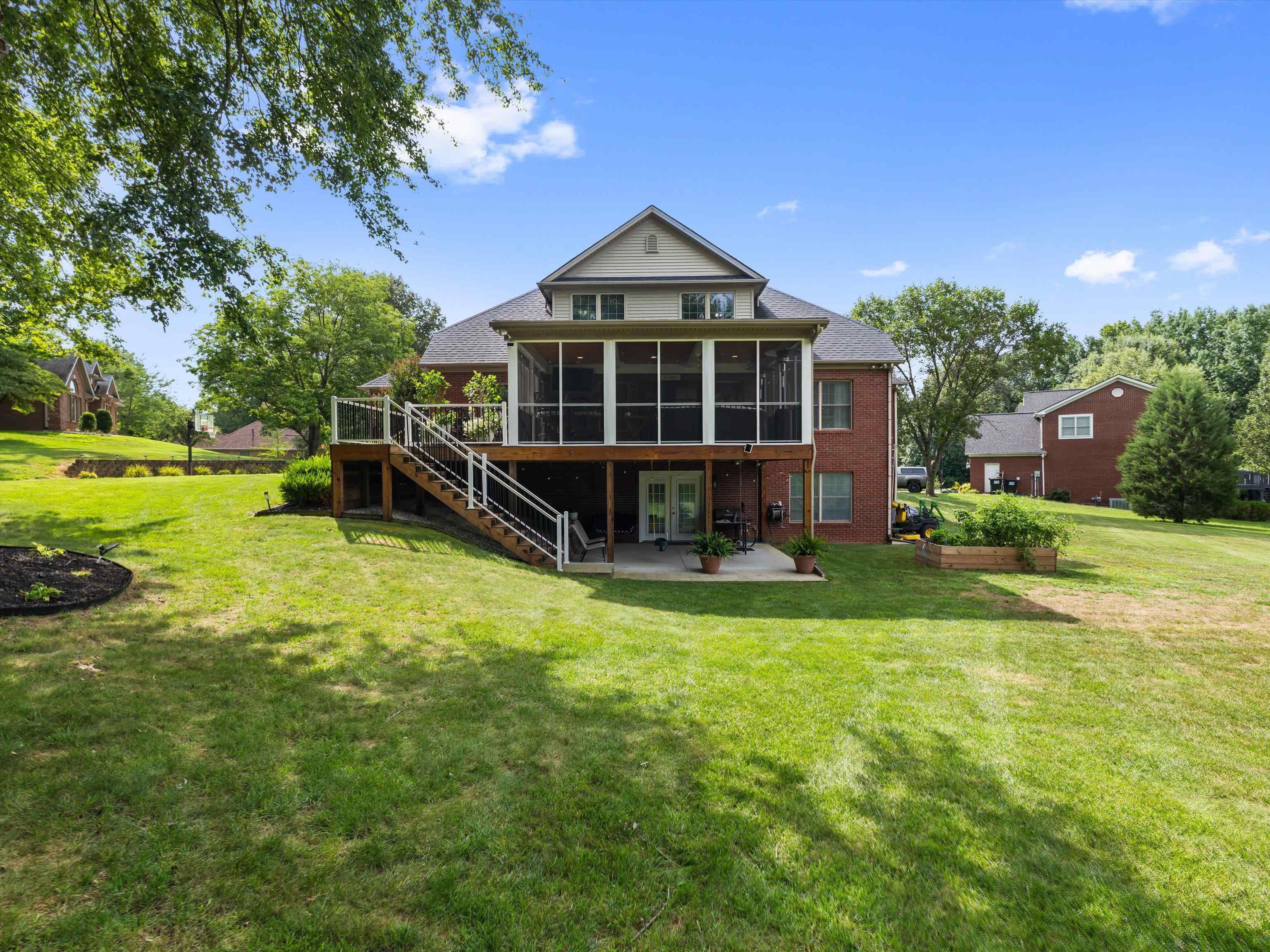 4884 Oak Meadow Ct