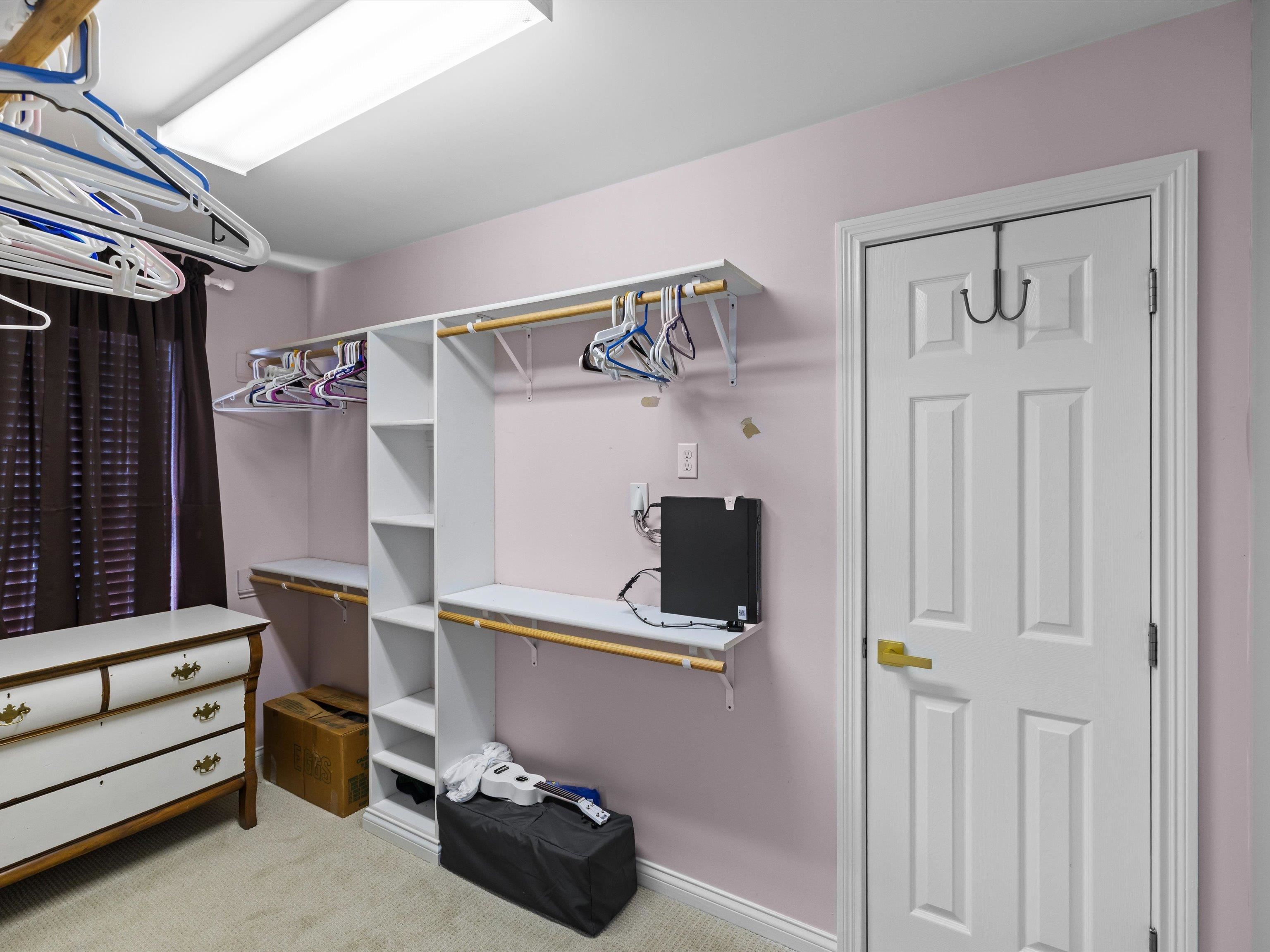 4884 Oak Meadow Ct