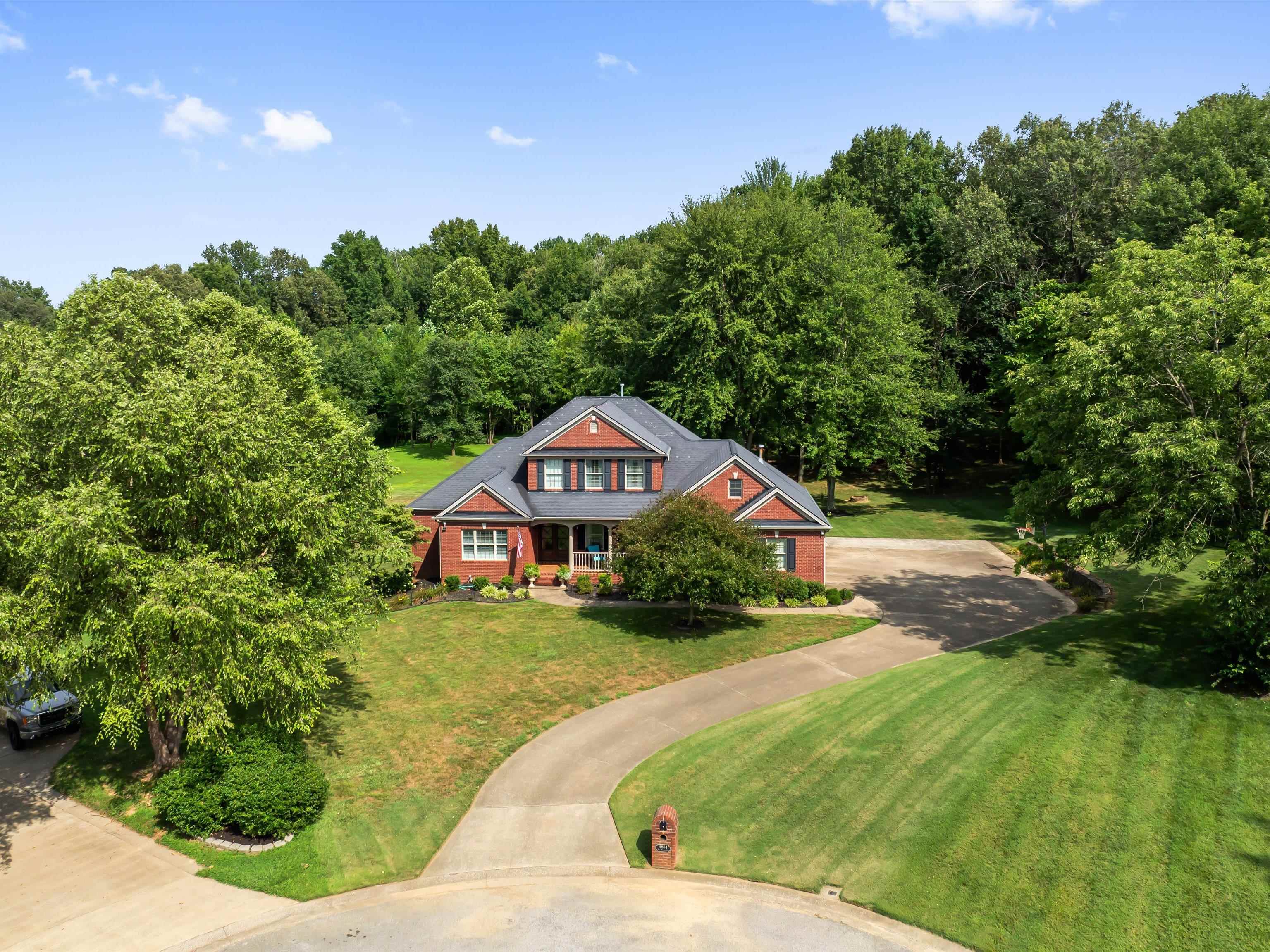 4884 Oak Meadow Ct