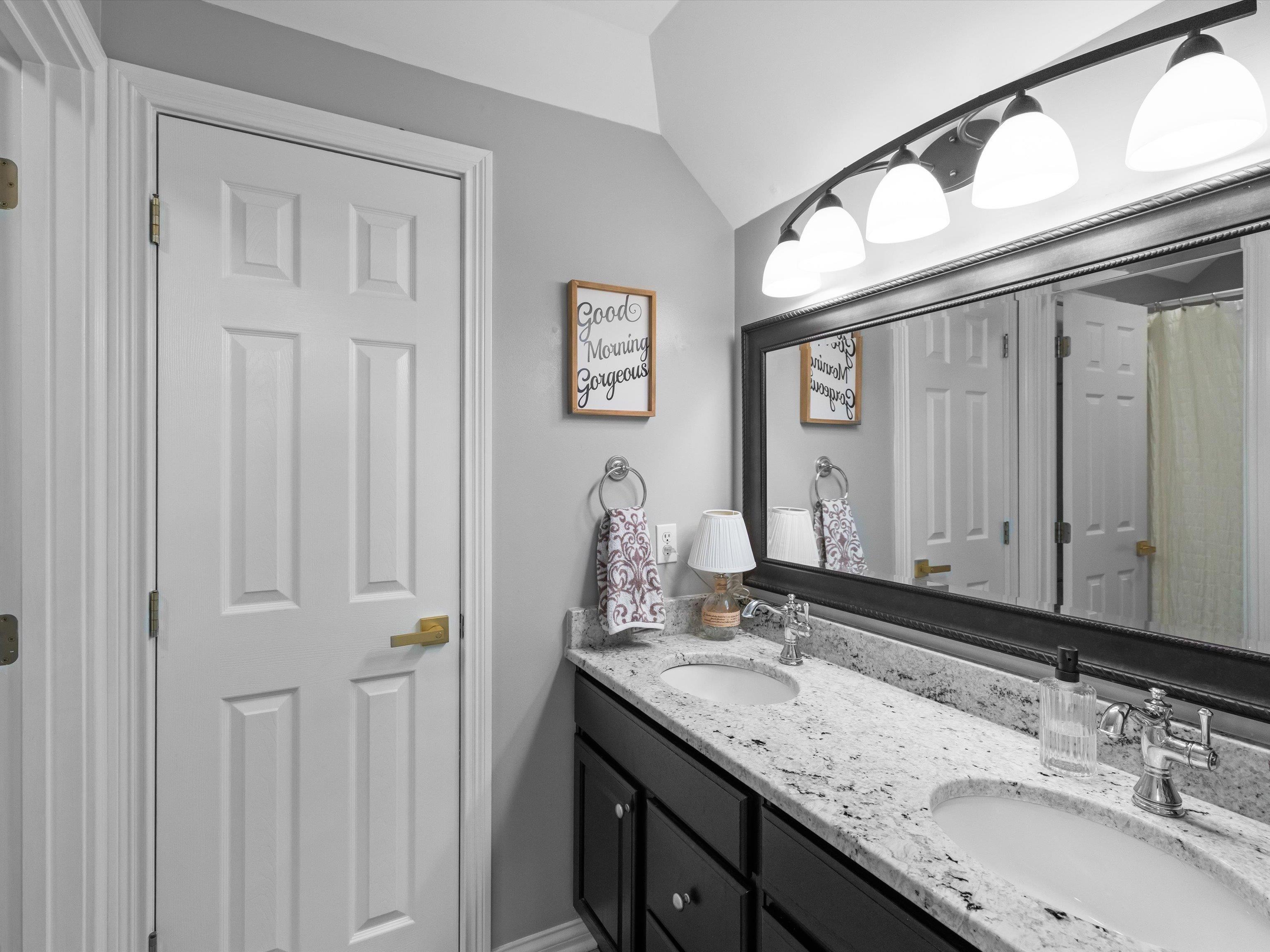 4884 Oak Meadow Ct