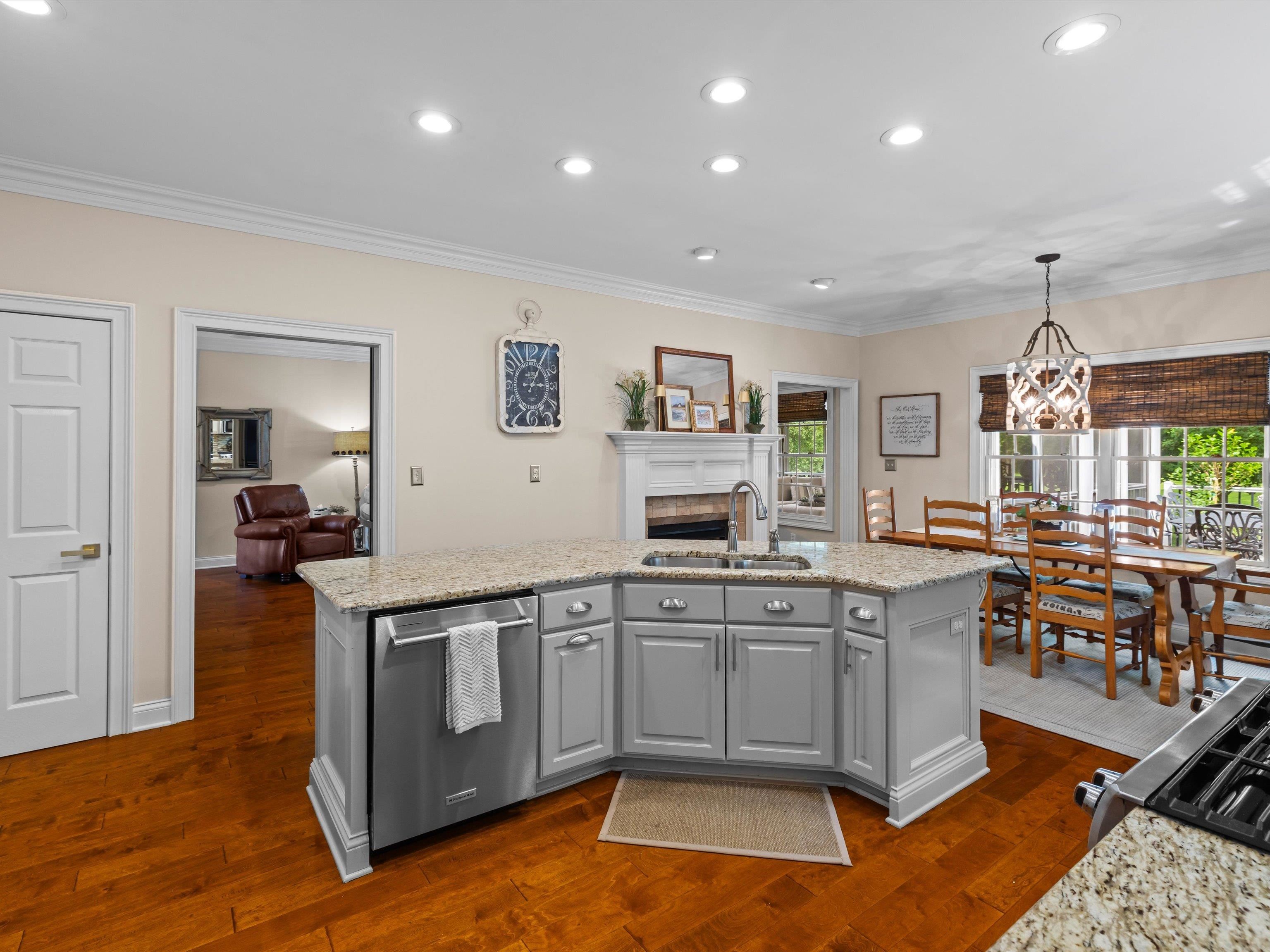 4884 Oak Meadow Ct