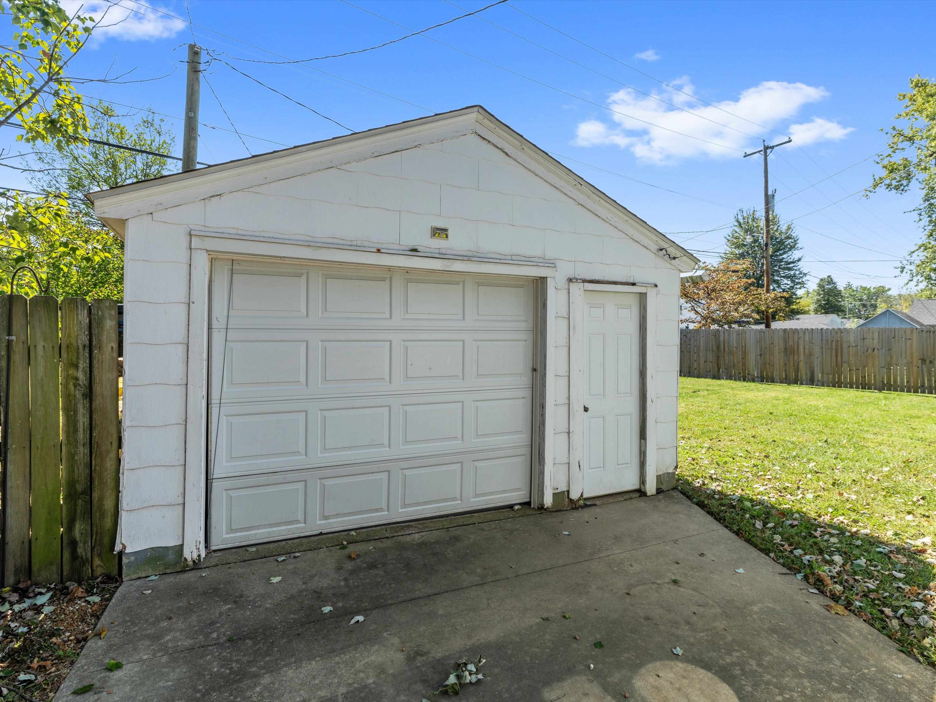 1708 Maple Ave