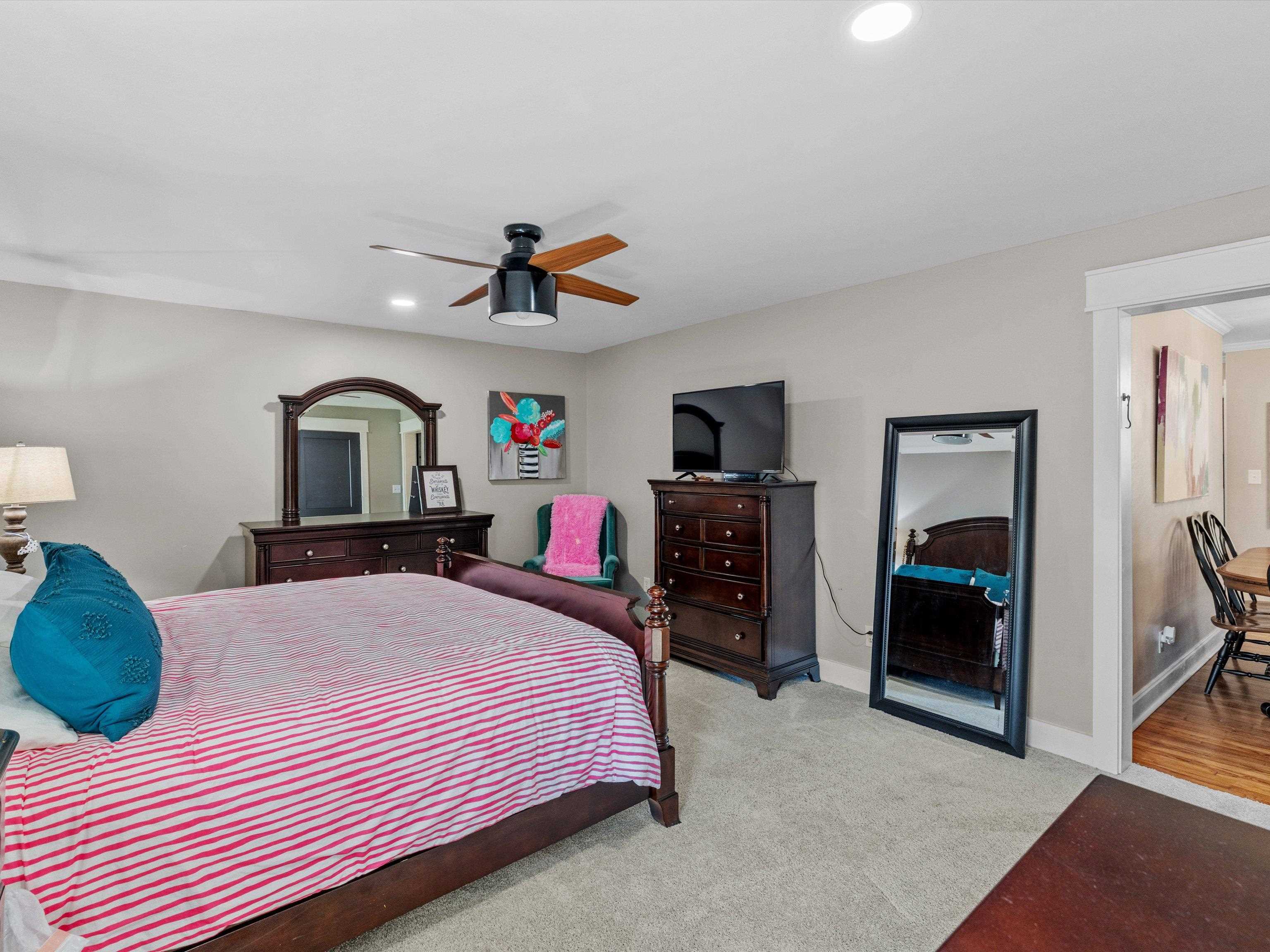 1708 Maple Ave