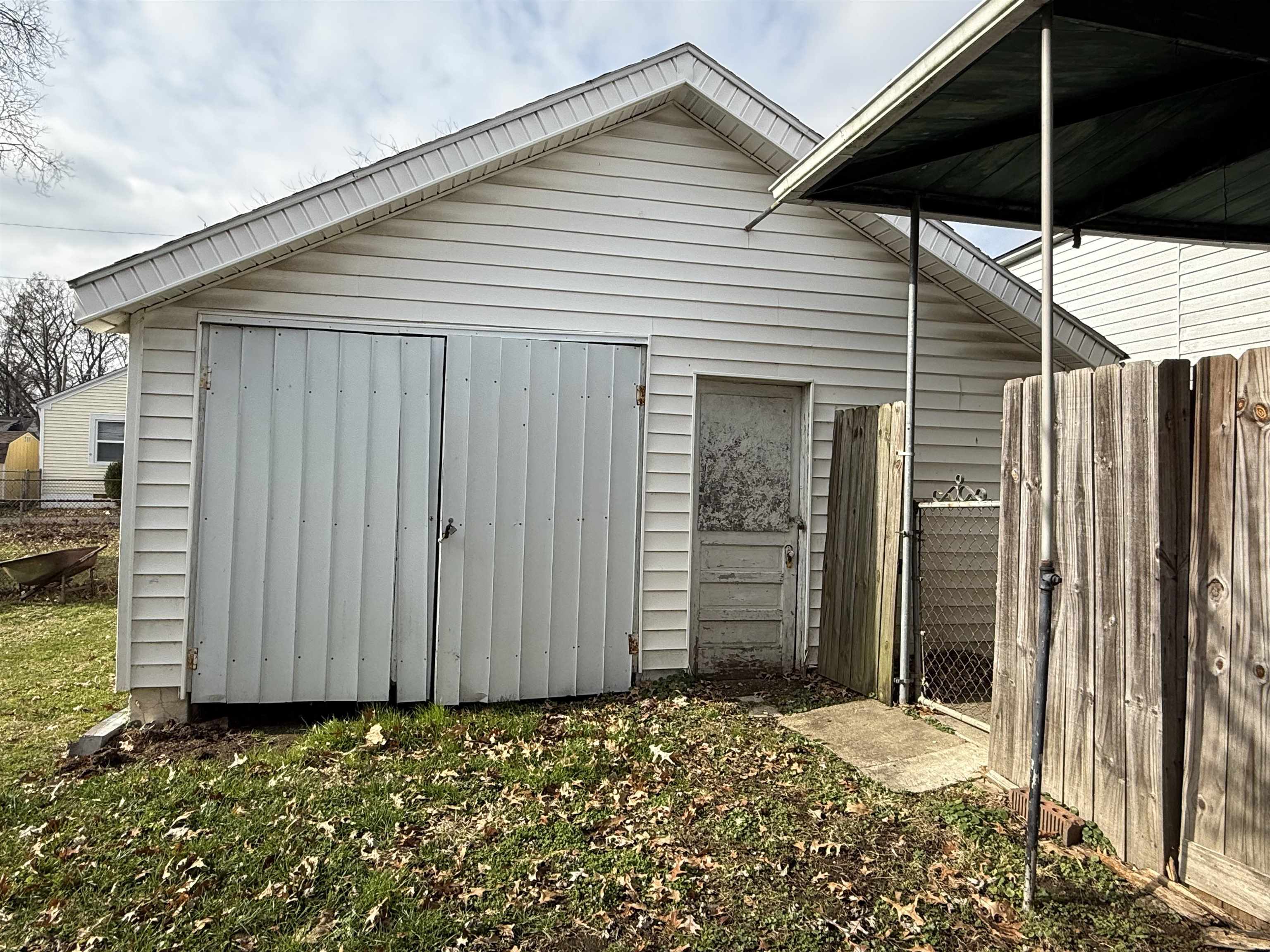 1324 Venable