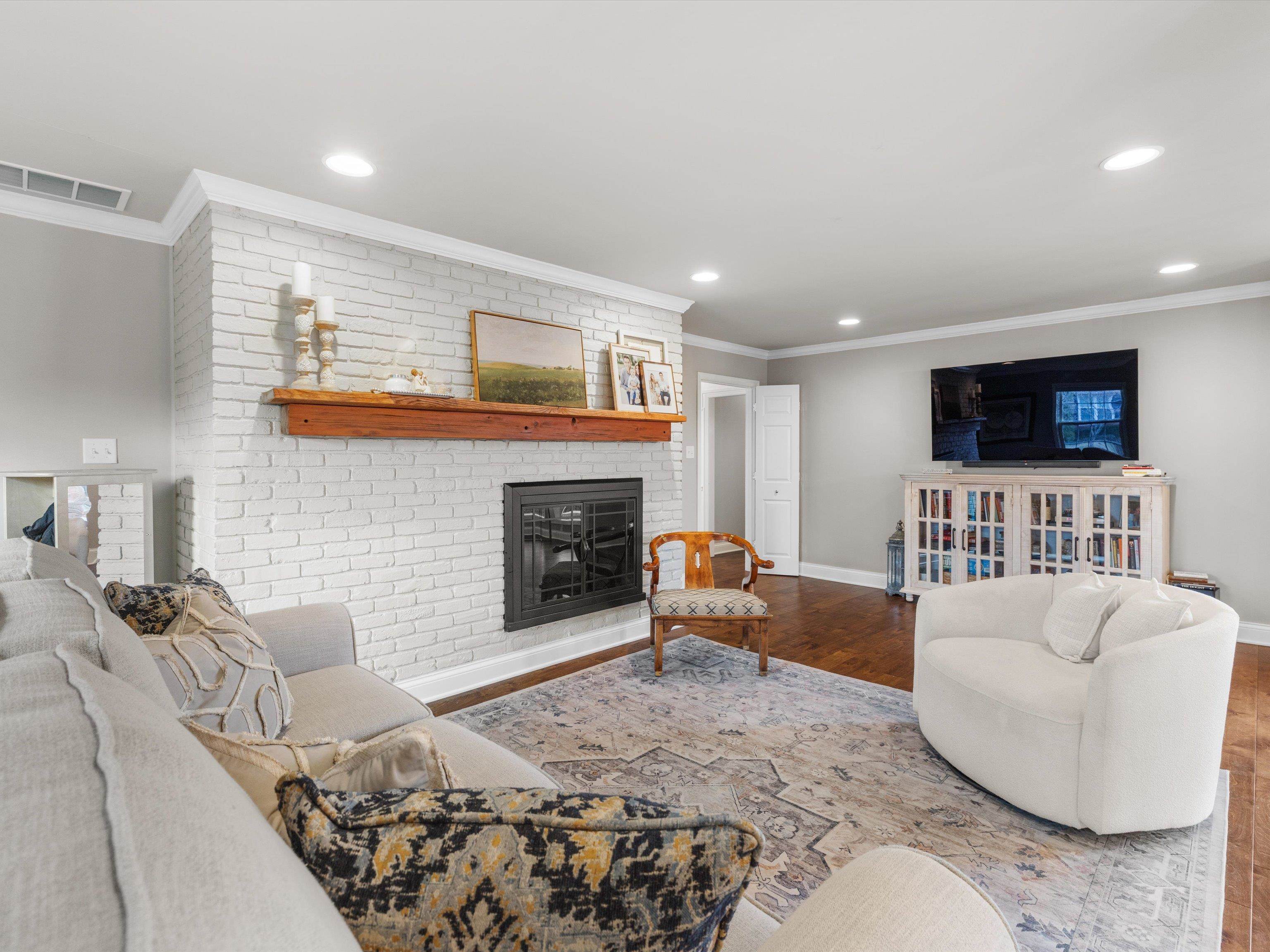 3435 S Griffith Ave