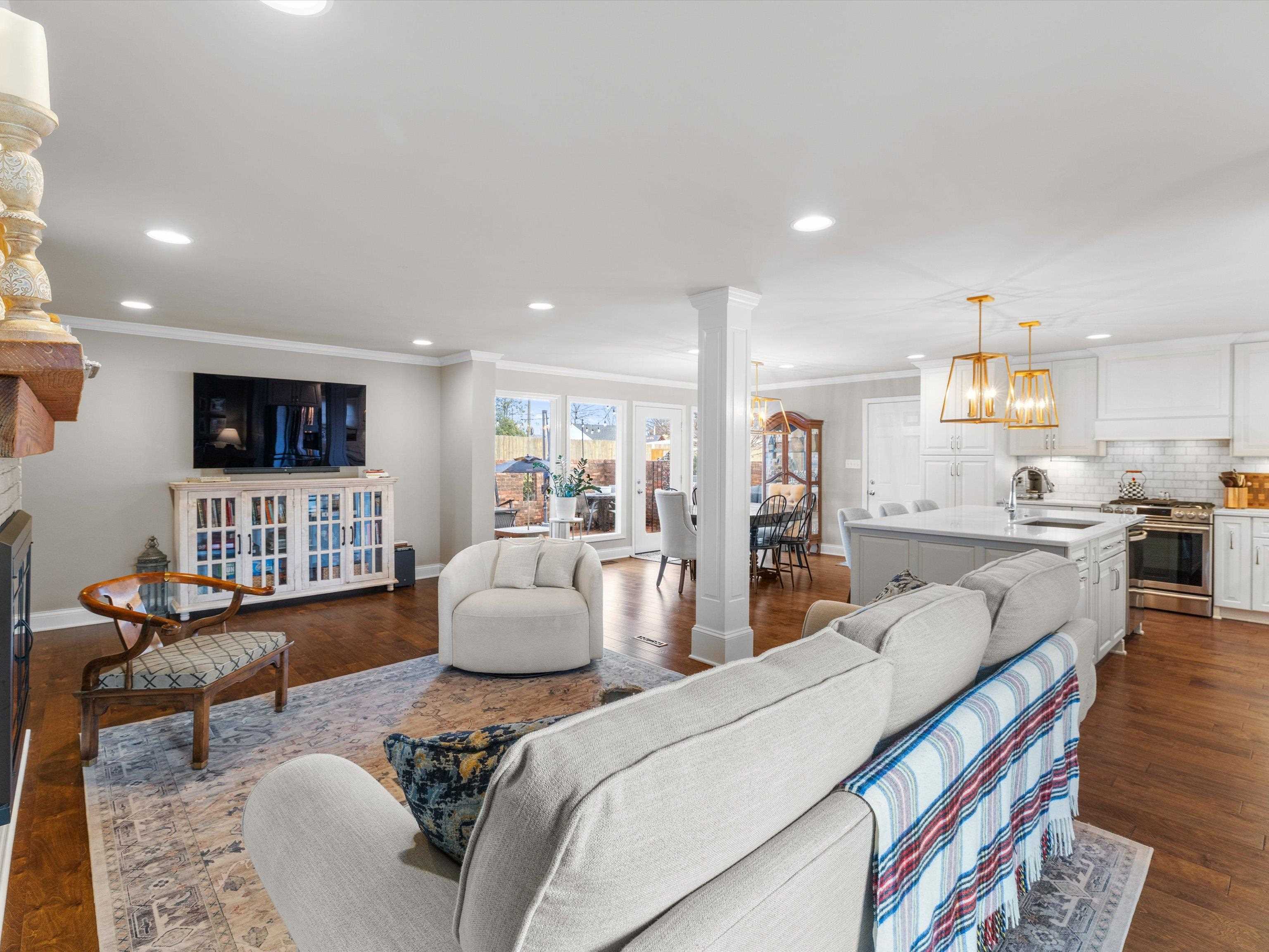 3435 S Griffith Ave