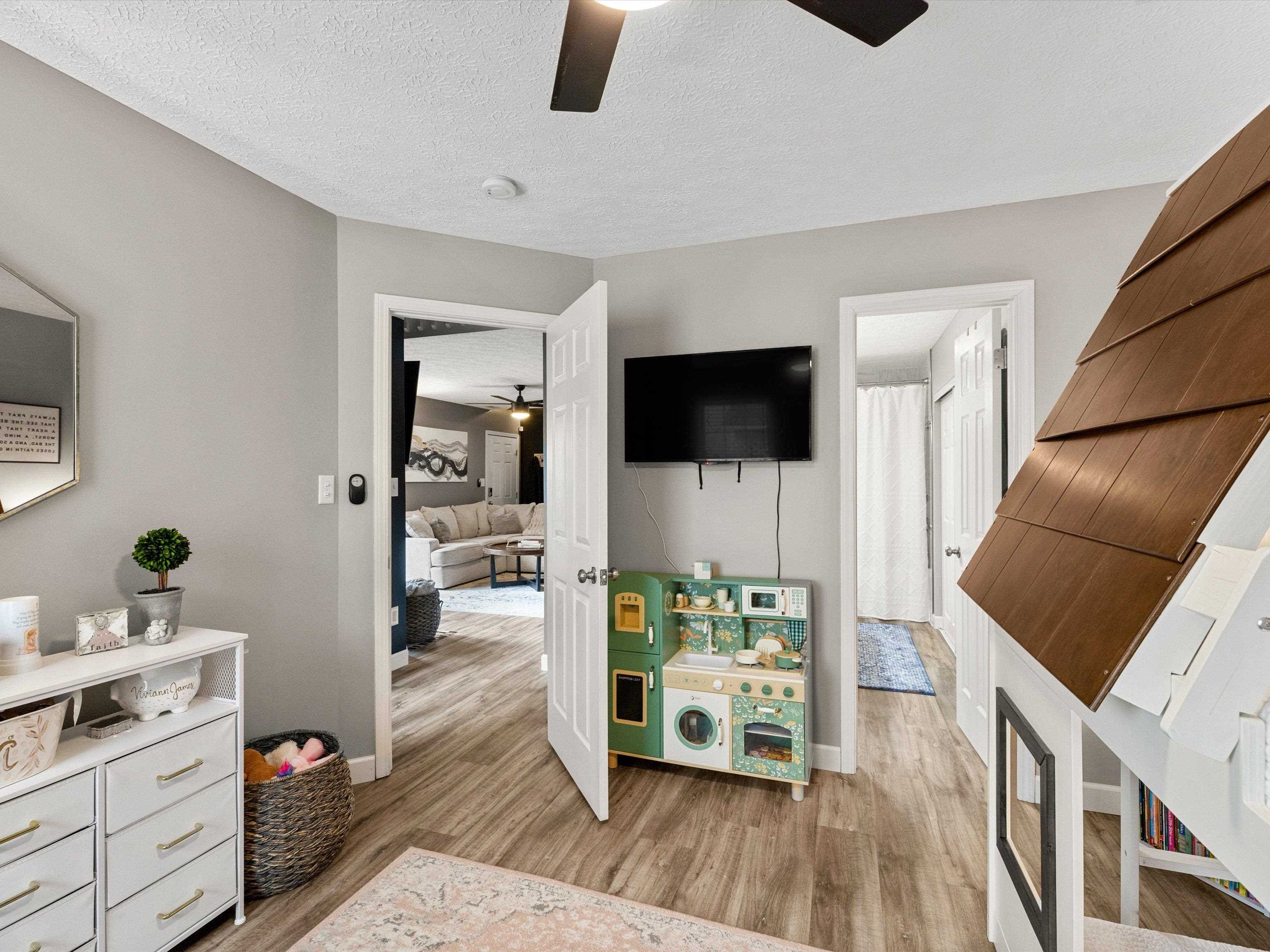 2650 Wisteria Gardens