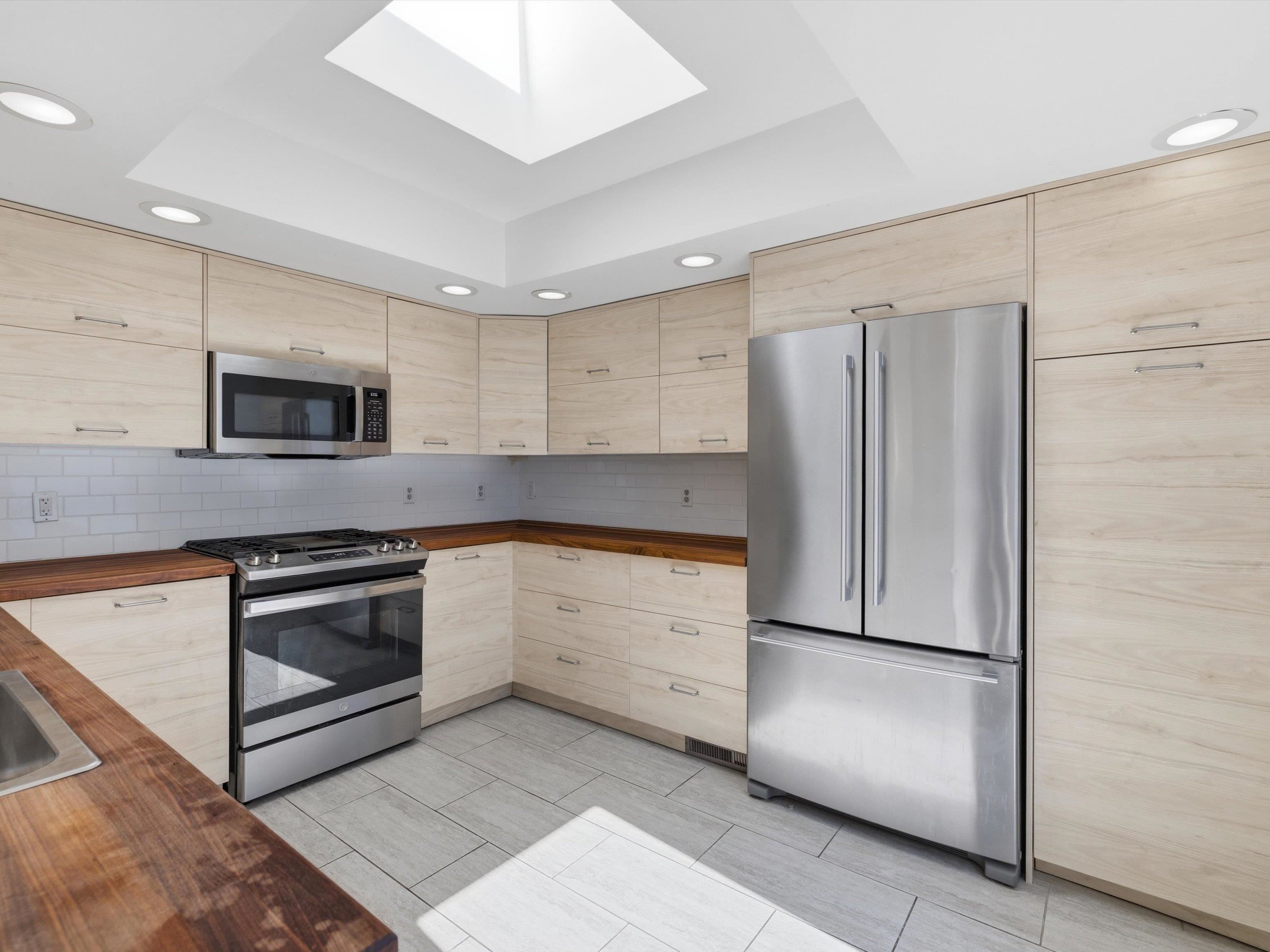 808 Frederica St #6