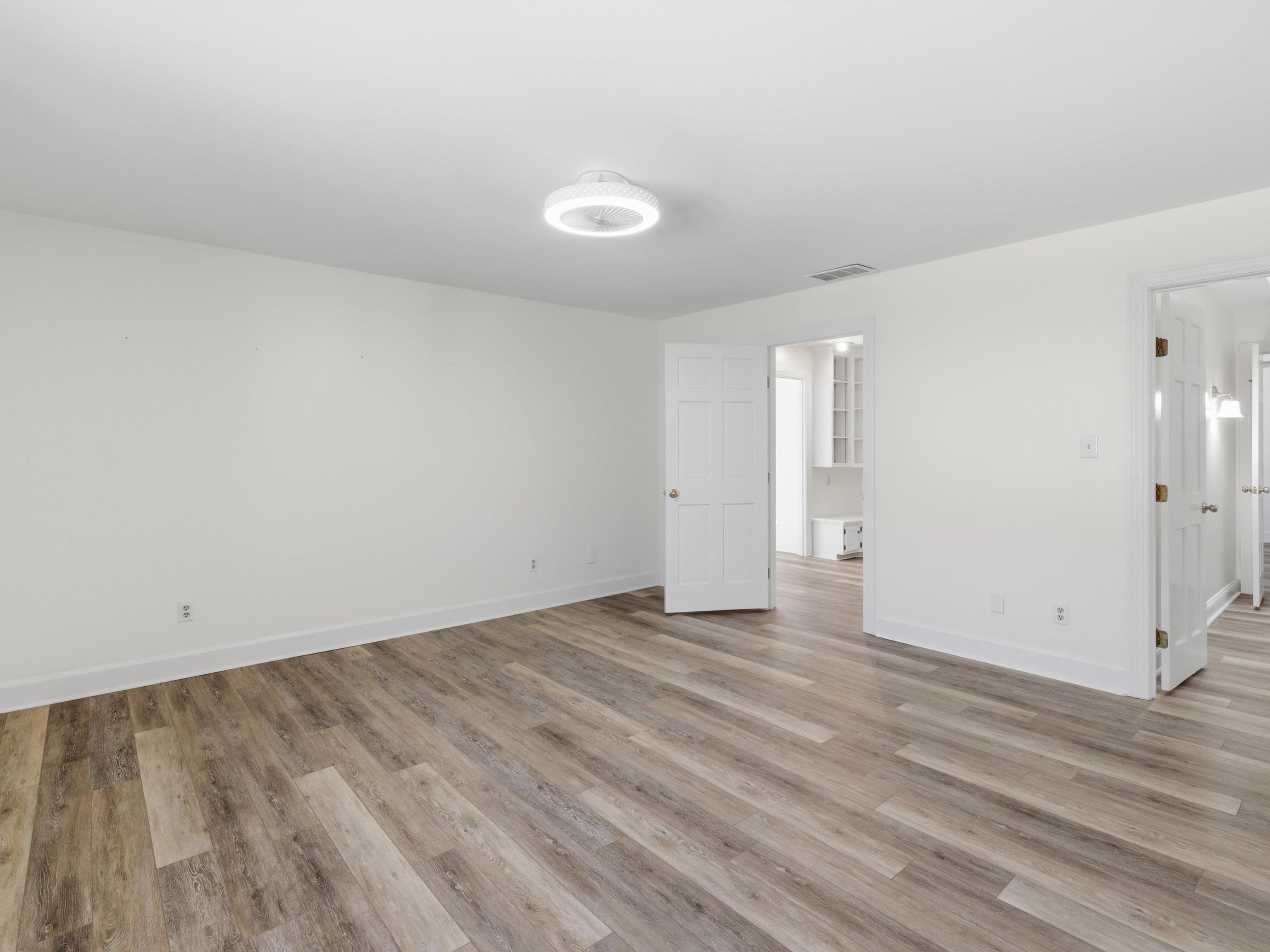 808 Frederica St #6
