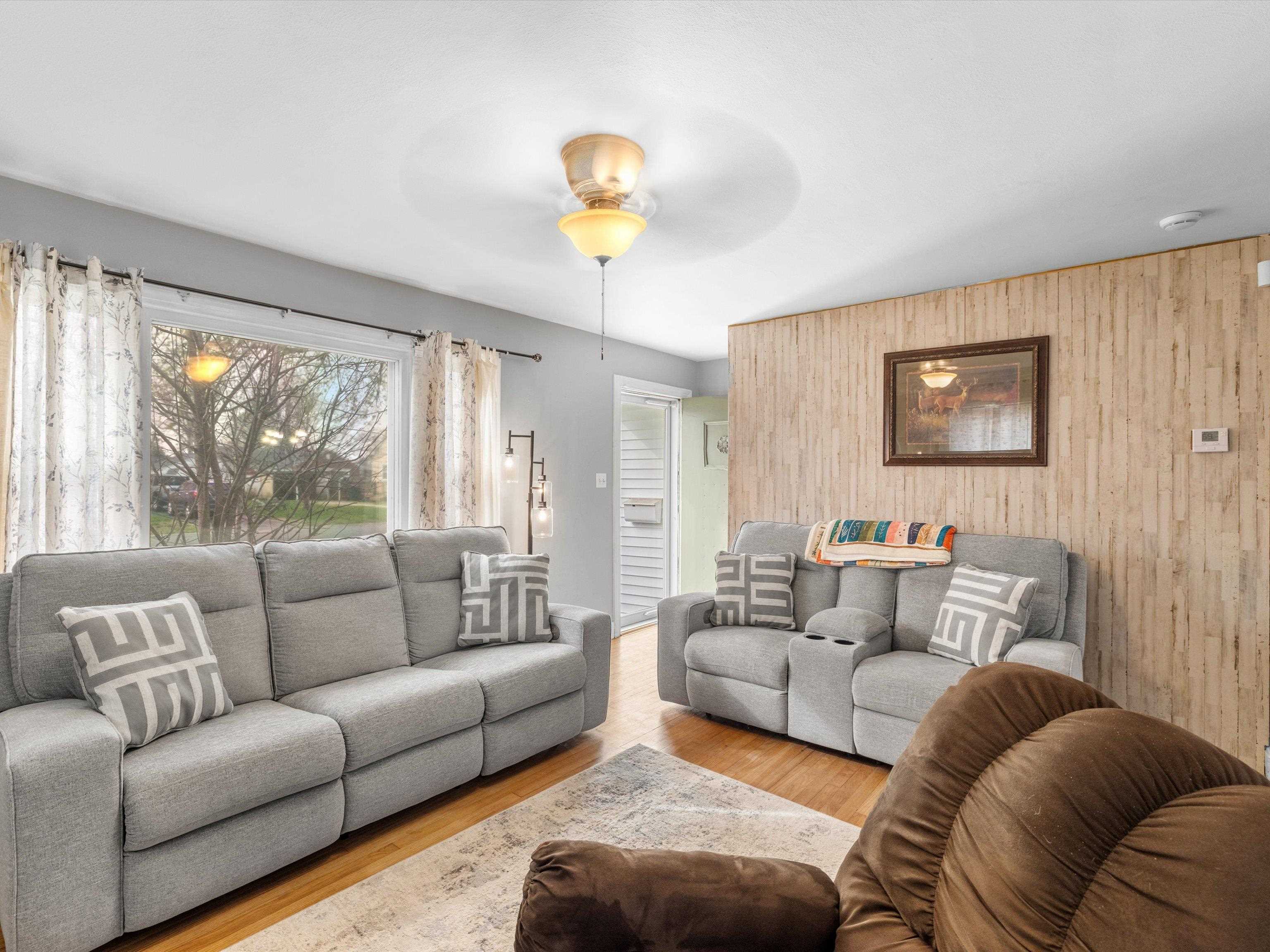 1231 Maple Ave