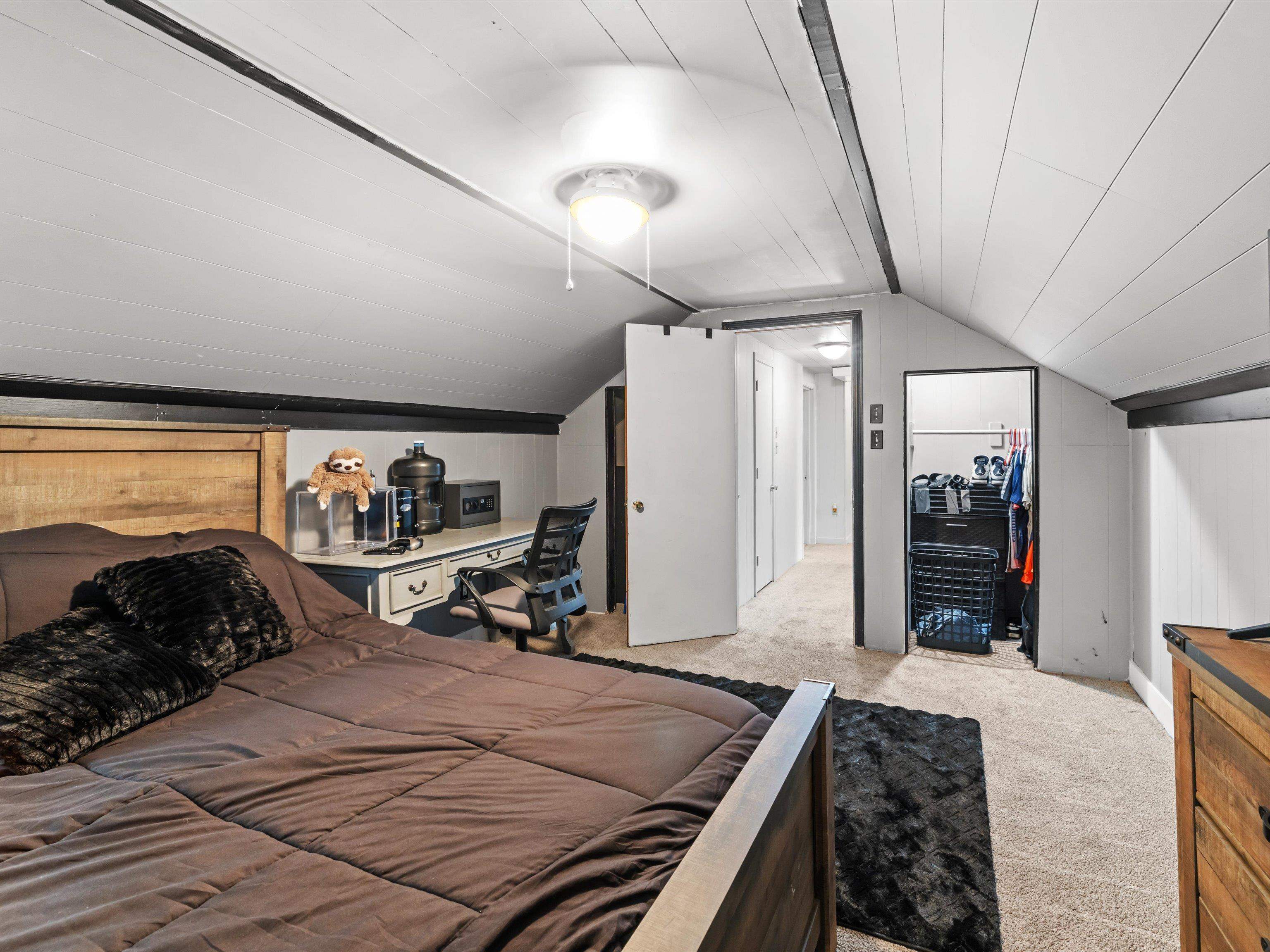 1231 Maple Ave