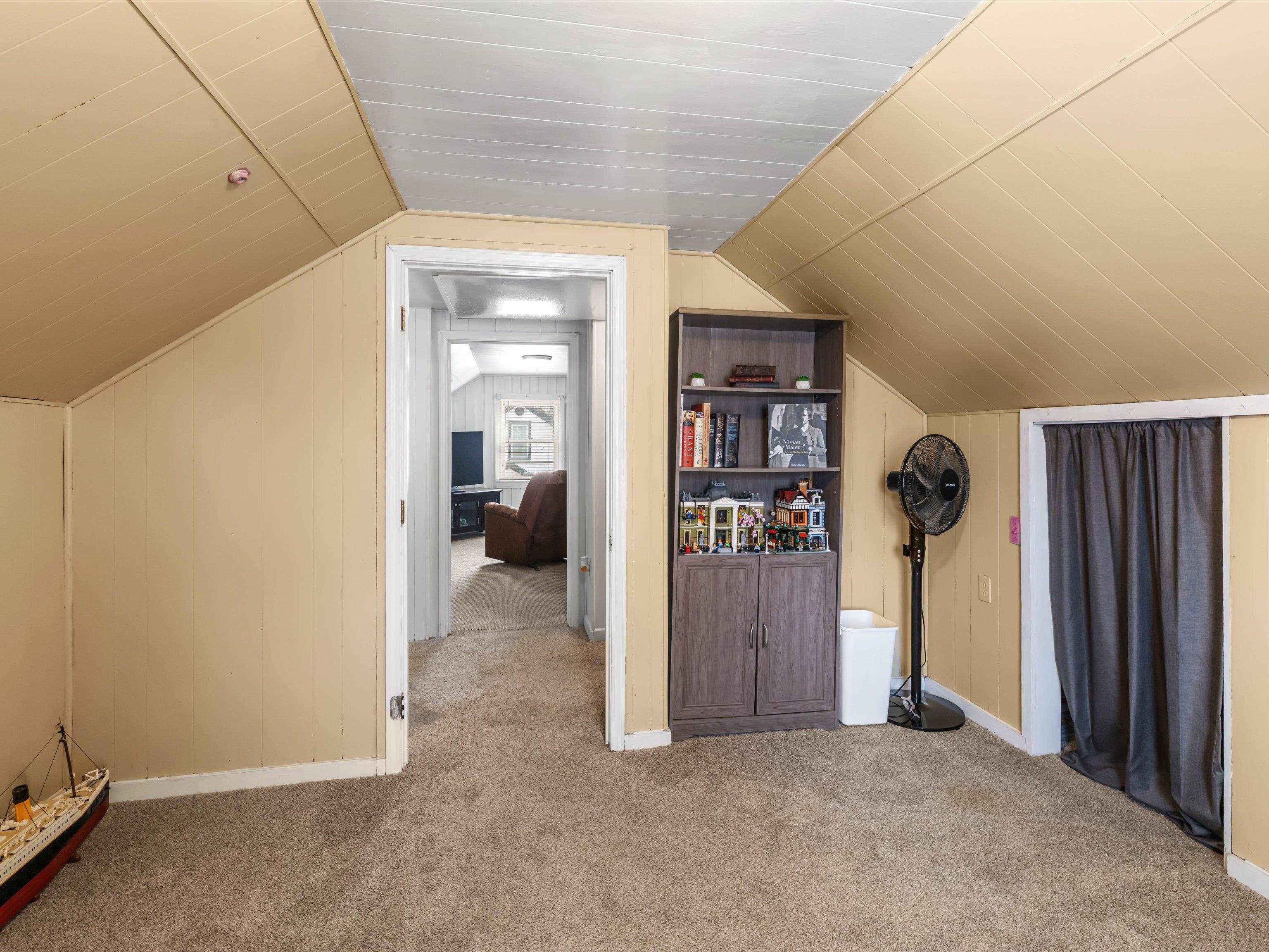 1231 Maple Ave
