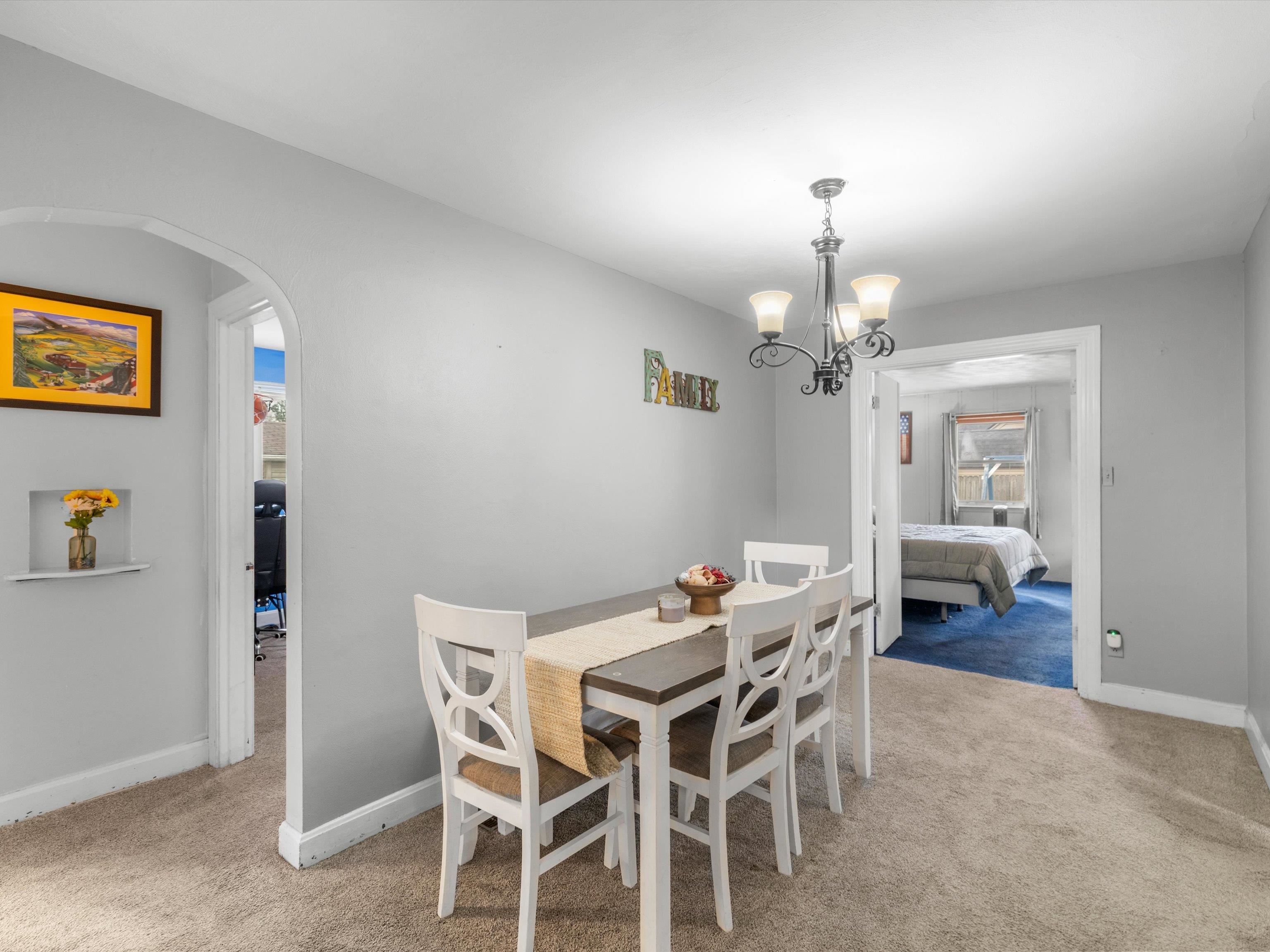 1231 Maple Ave