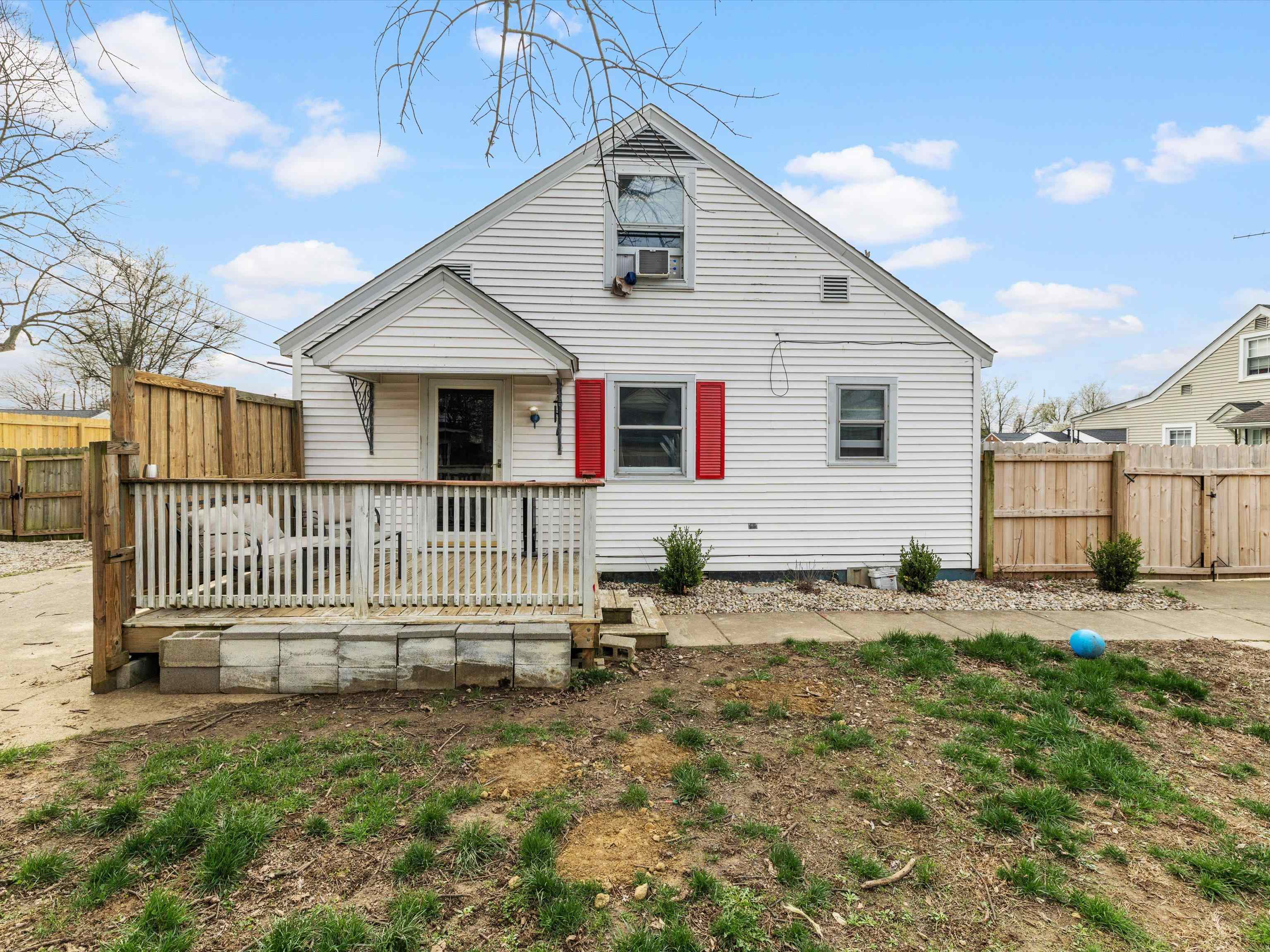 1231 Maple Ave