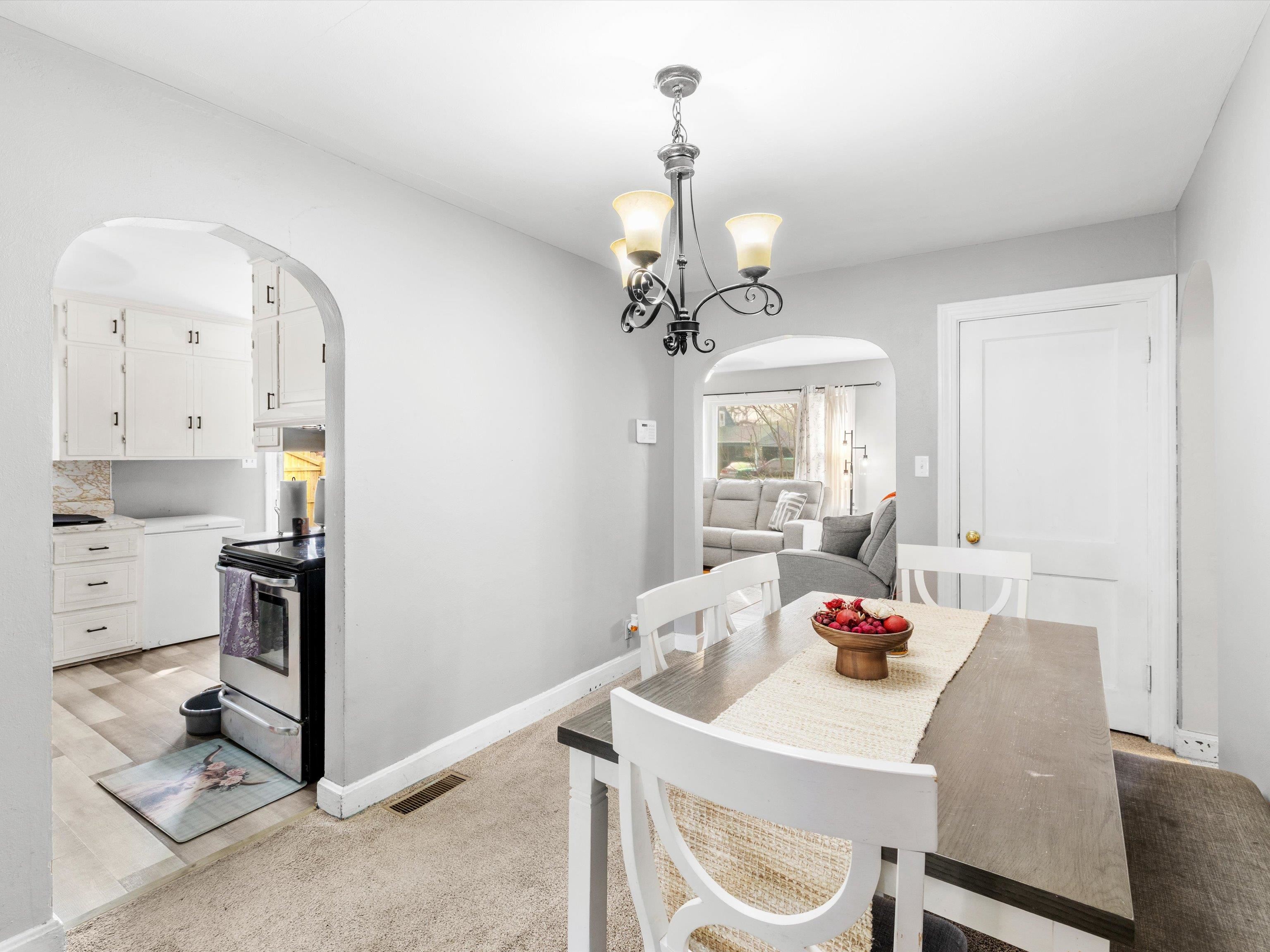 1231 Maple Ave