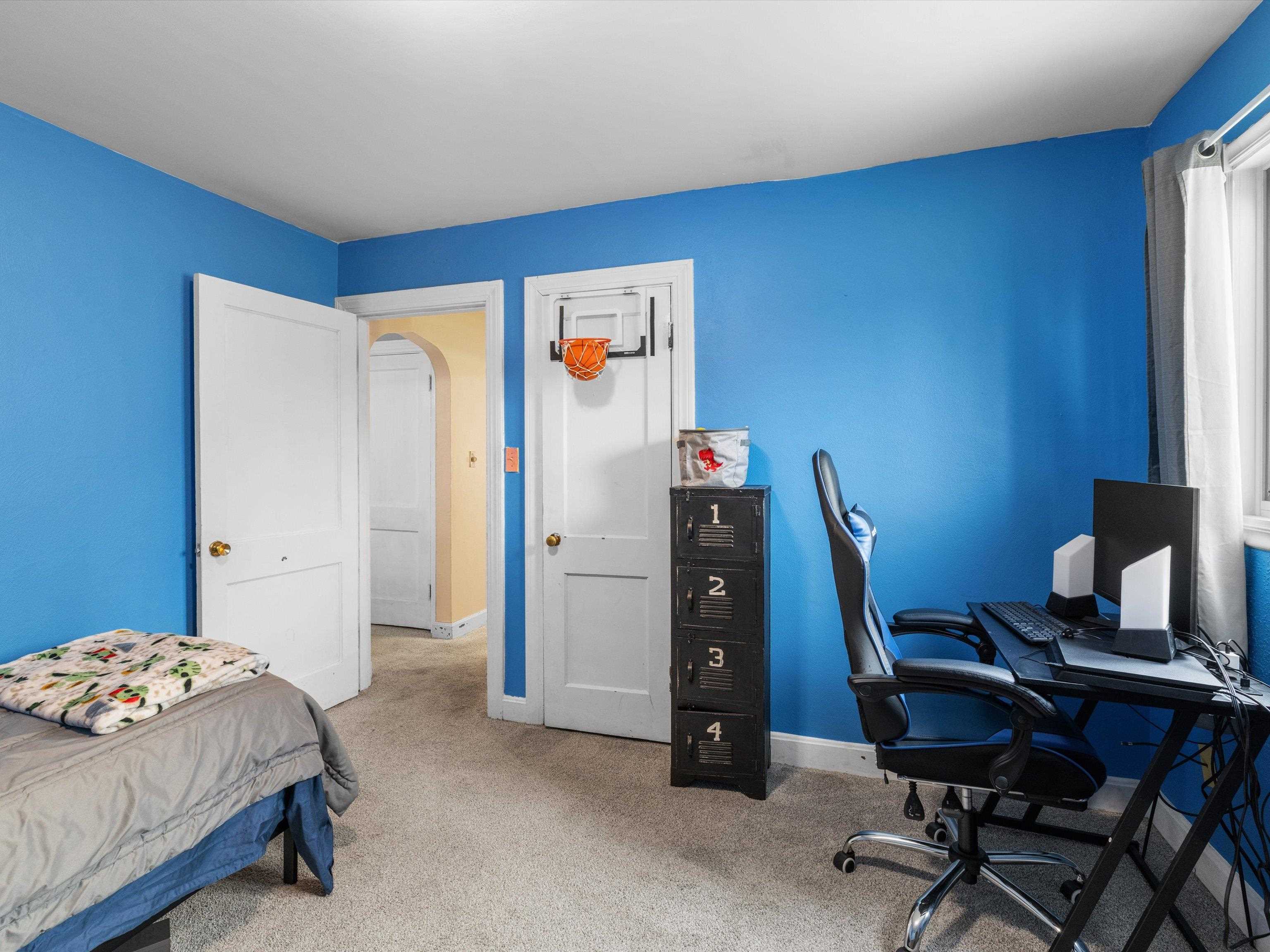 1231 Maple Ave