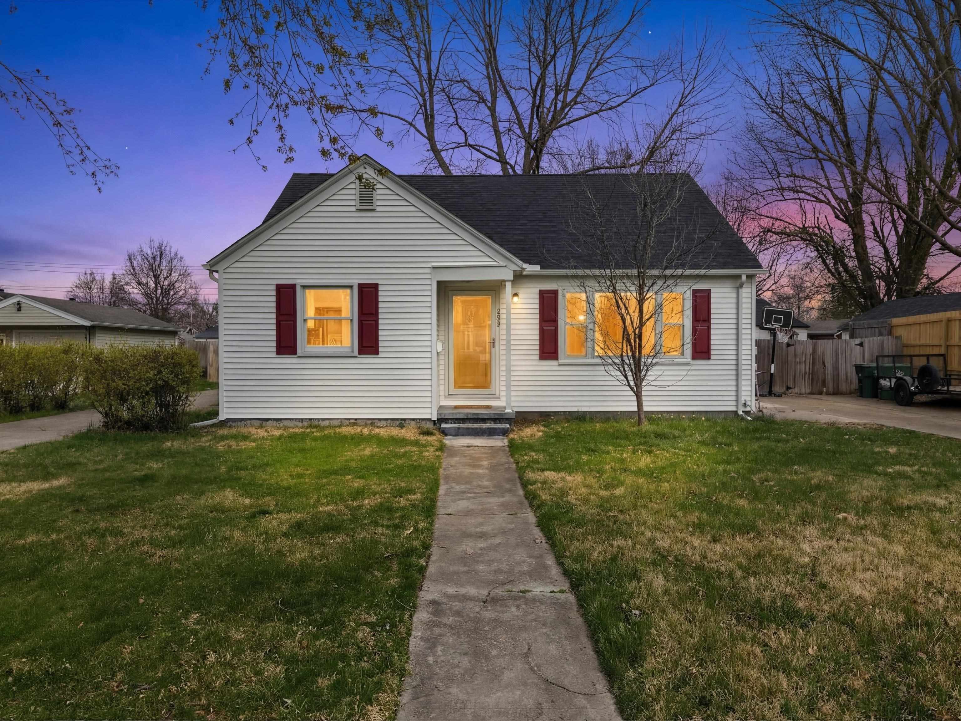 1231 Maple Ave