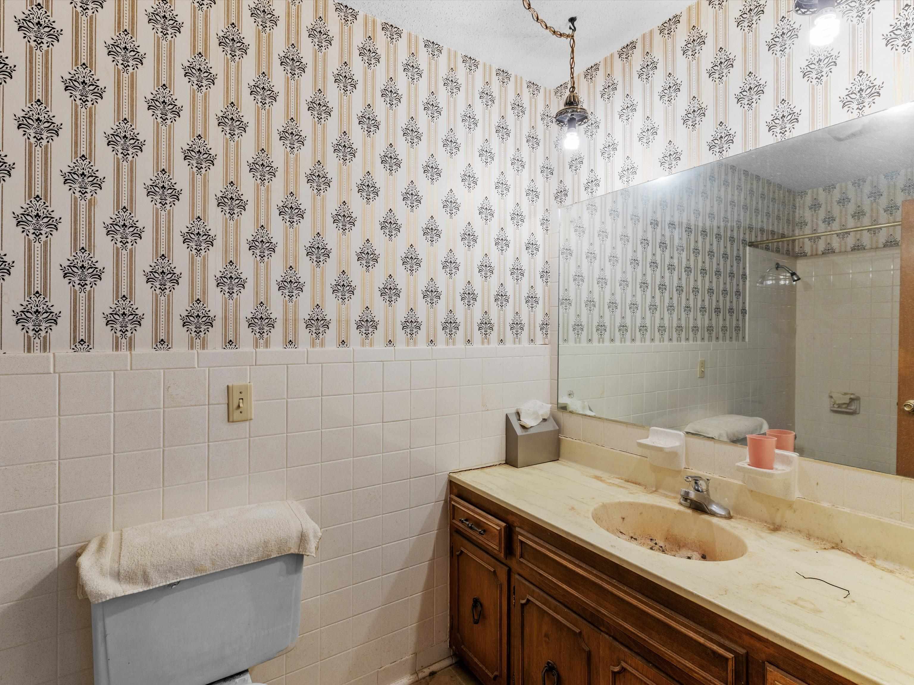 3815 Locust Hill Drive
