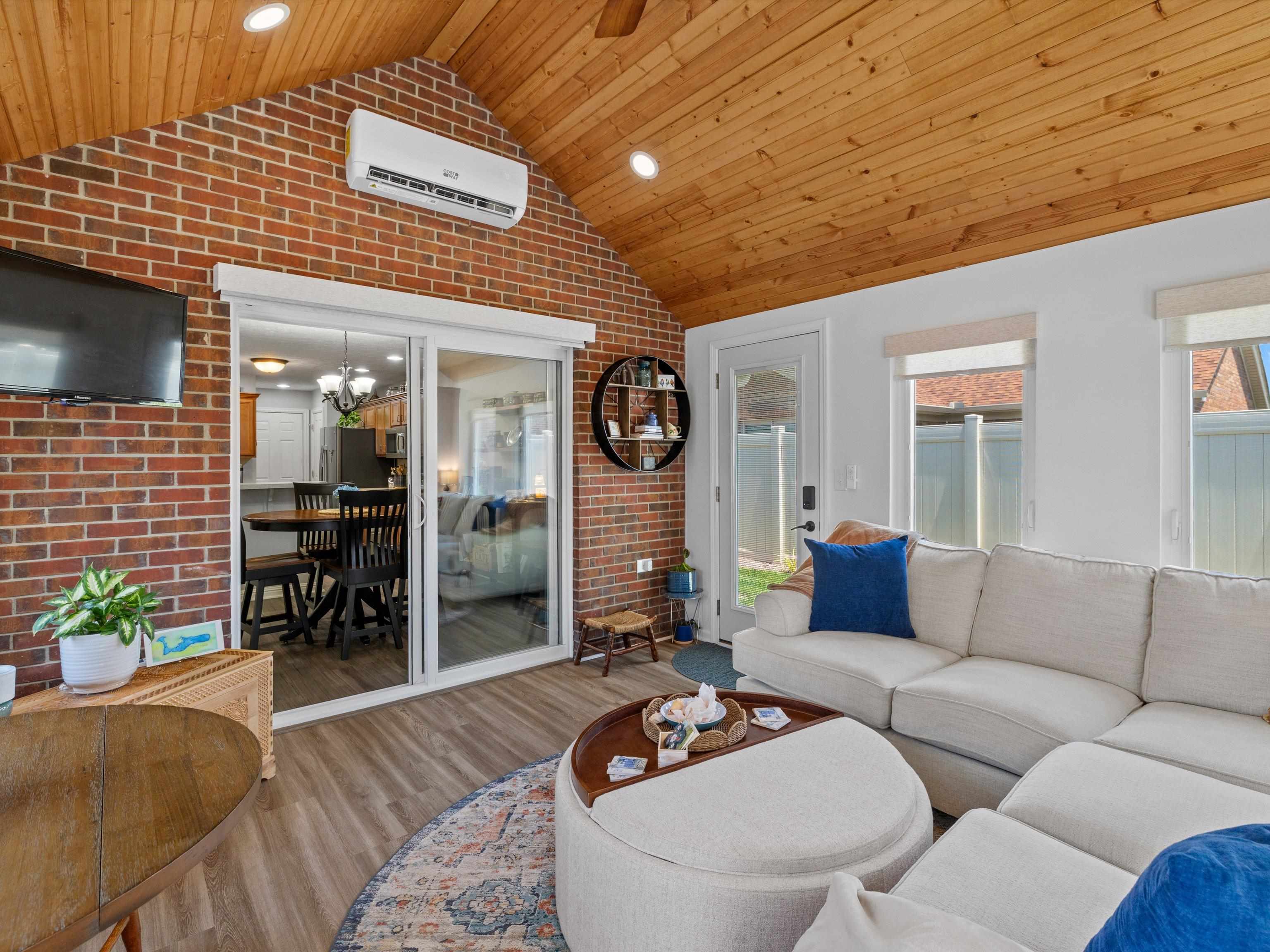 5384 Meadow Run Drive