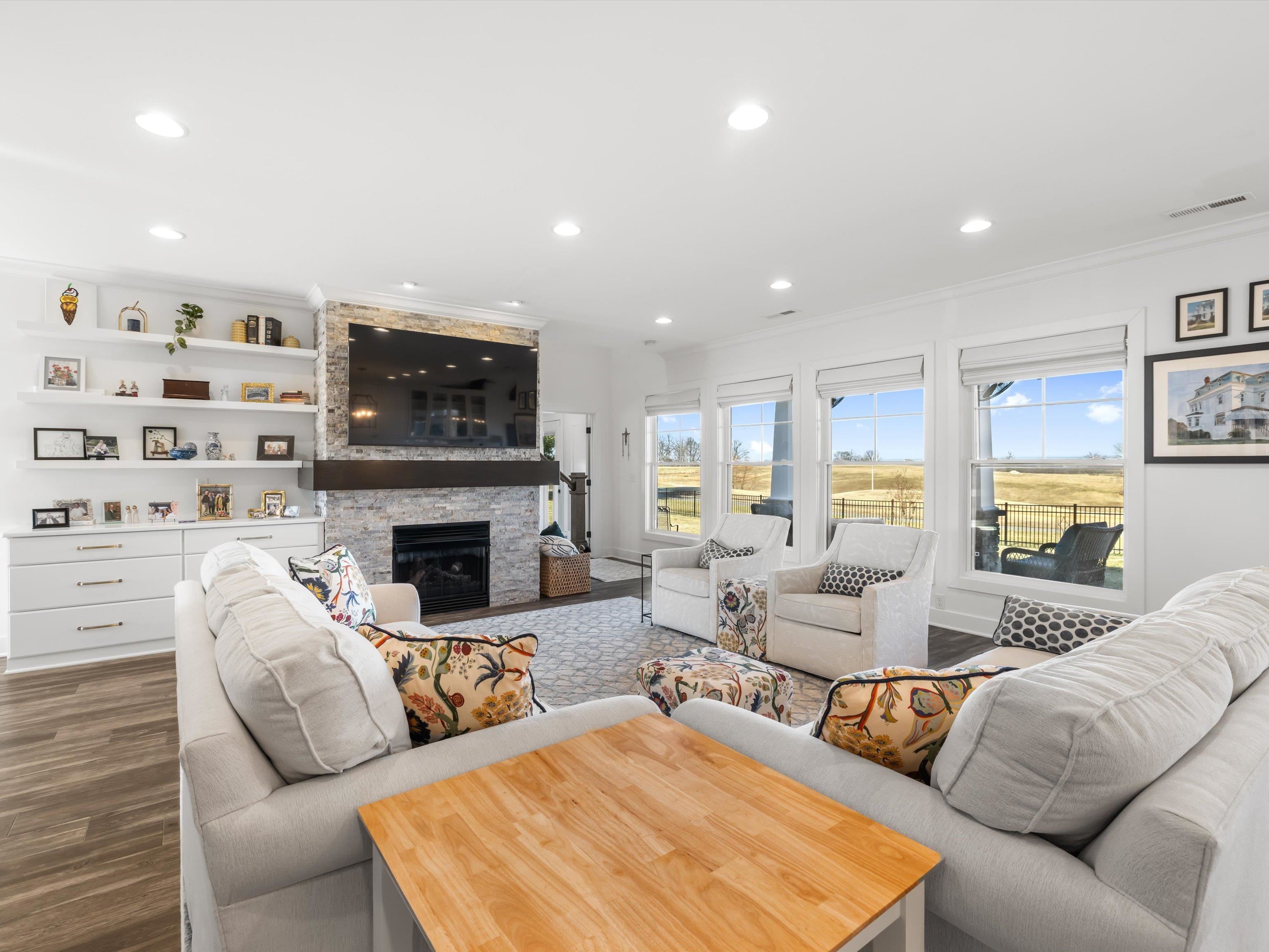1763 Sterling Valley Dr