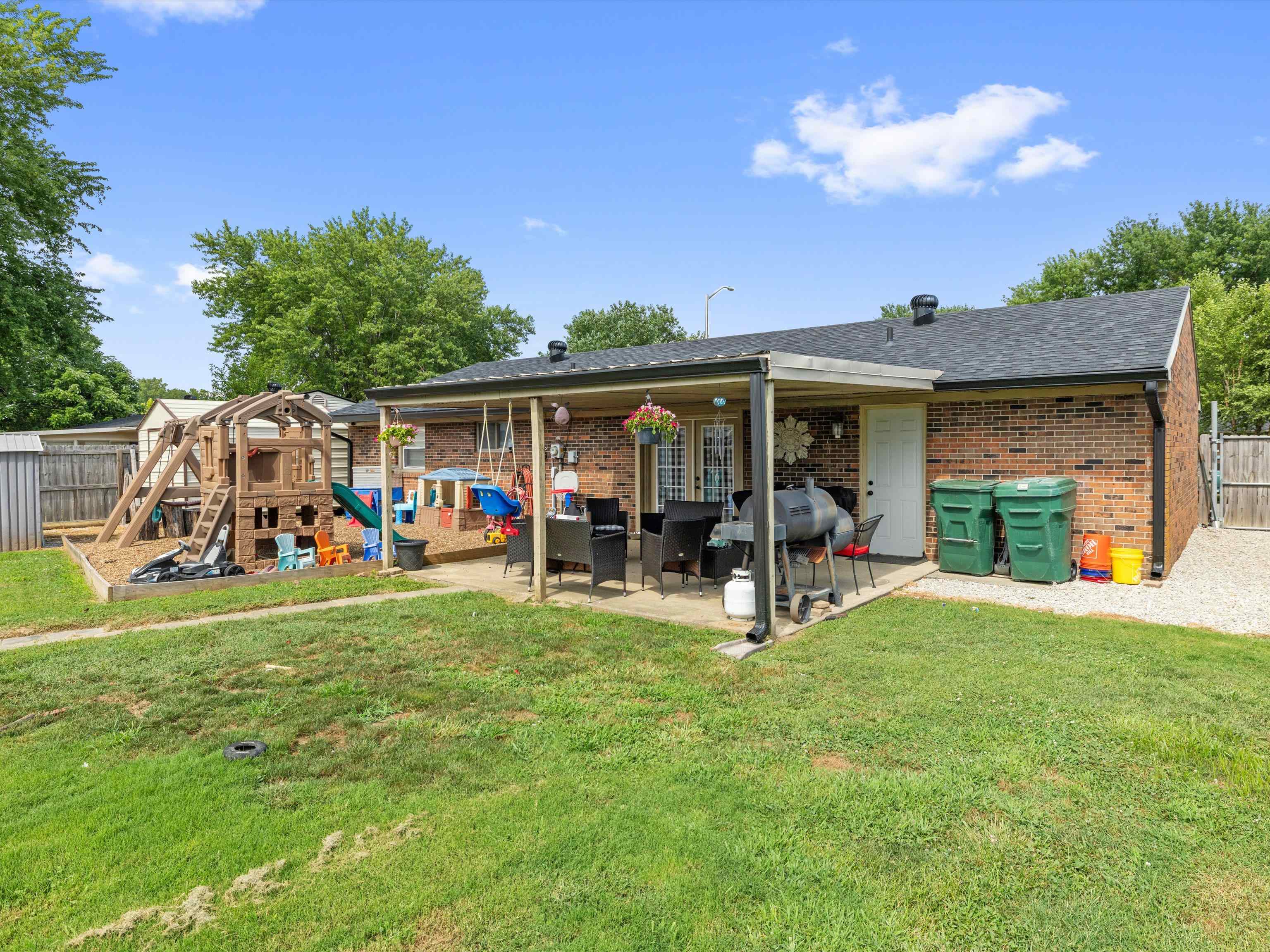 3049 Yosemite Drive