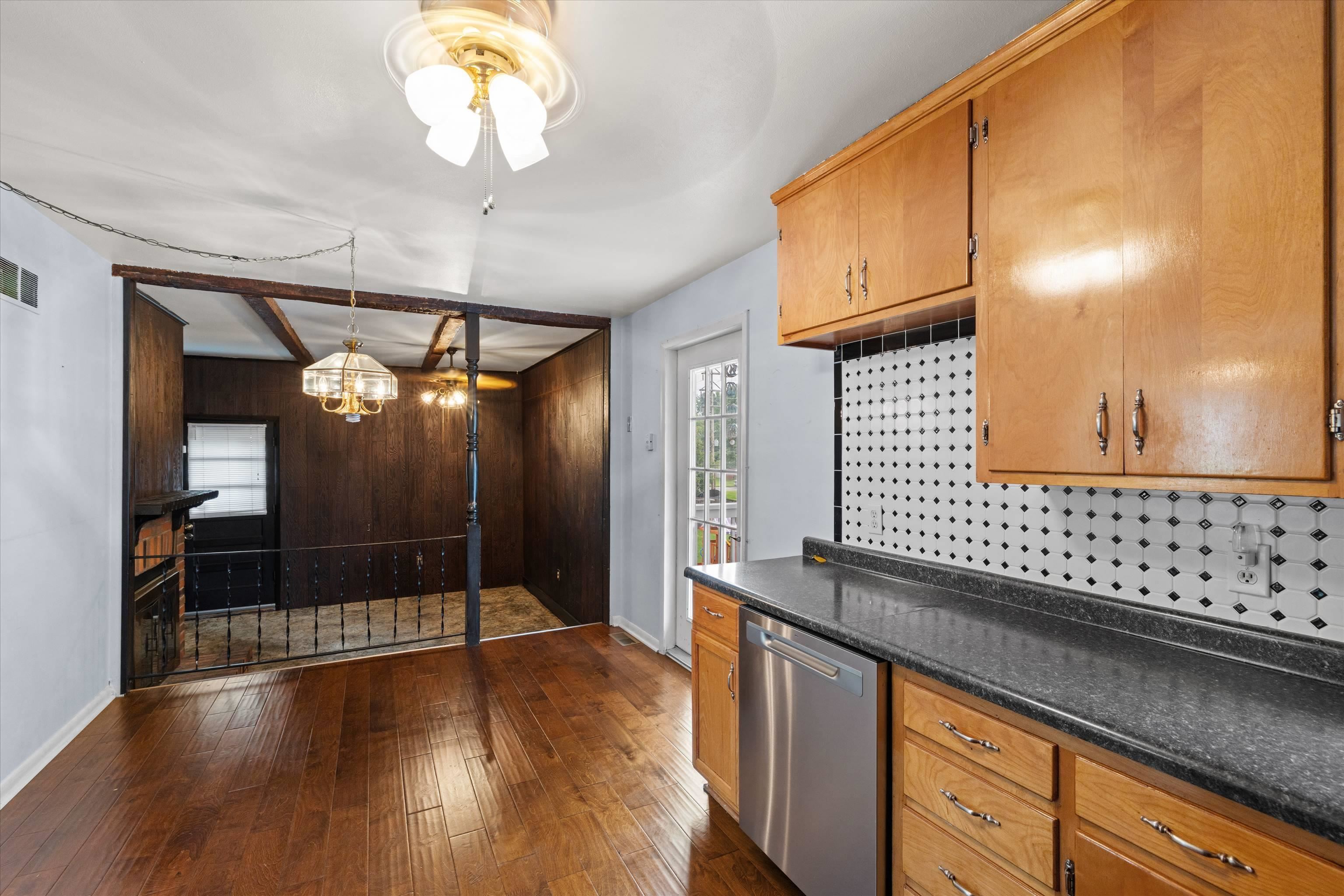 2919 Aldersgate