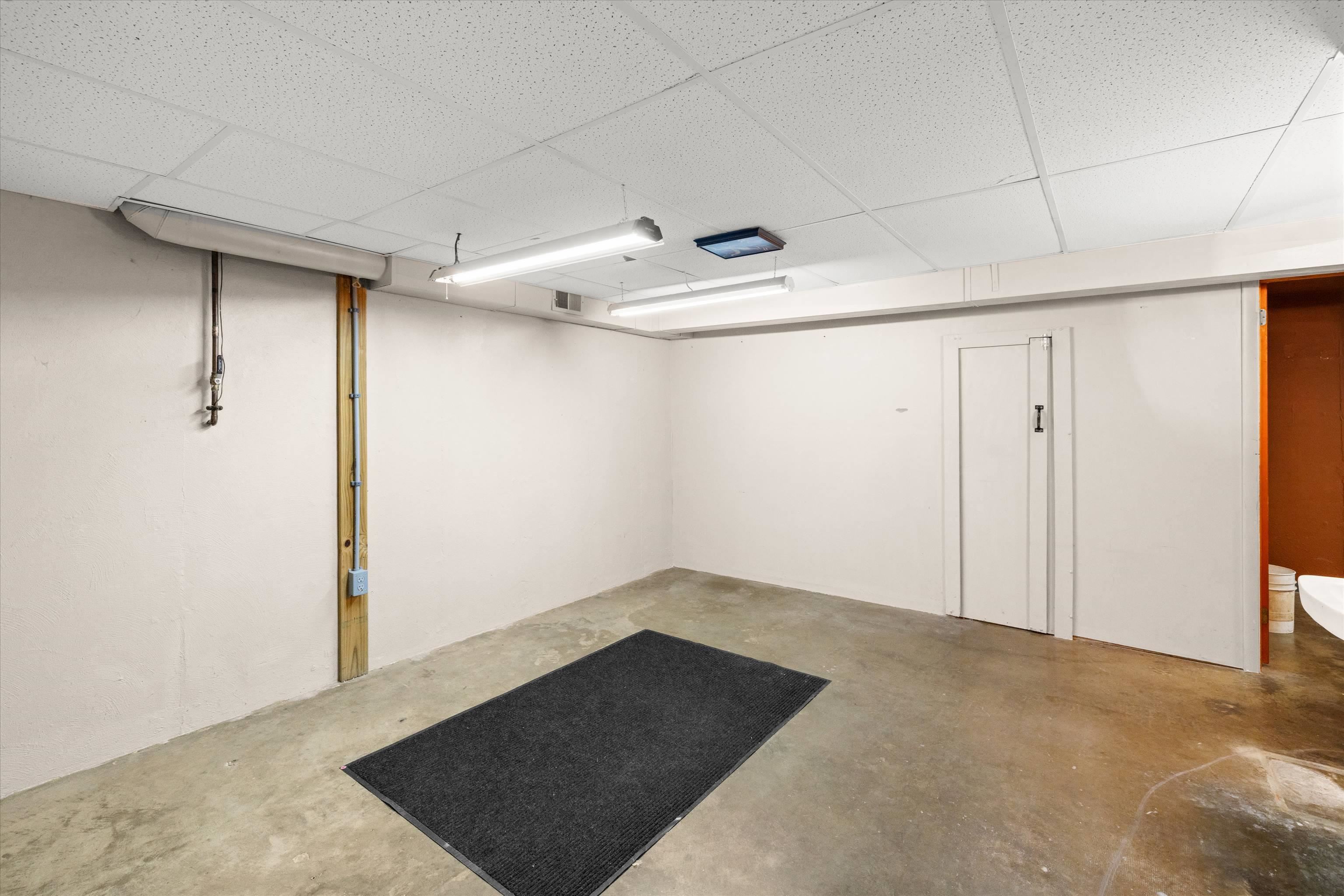 2919 Aldersgate