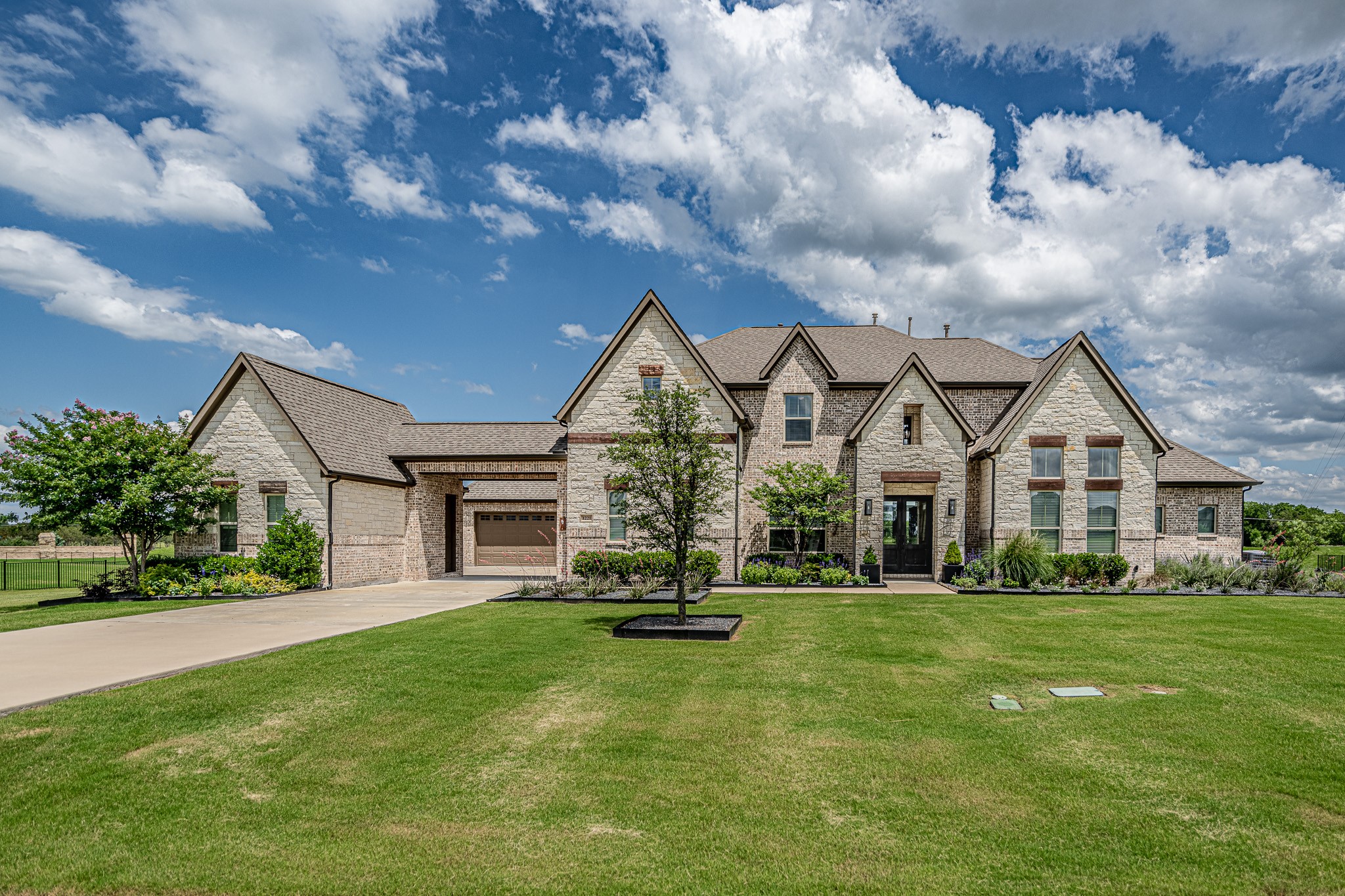 1221 Bellagio Court