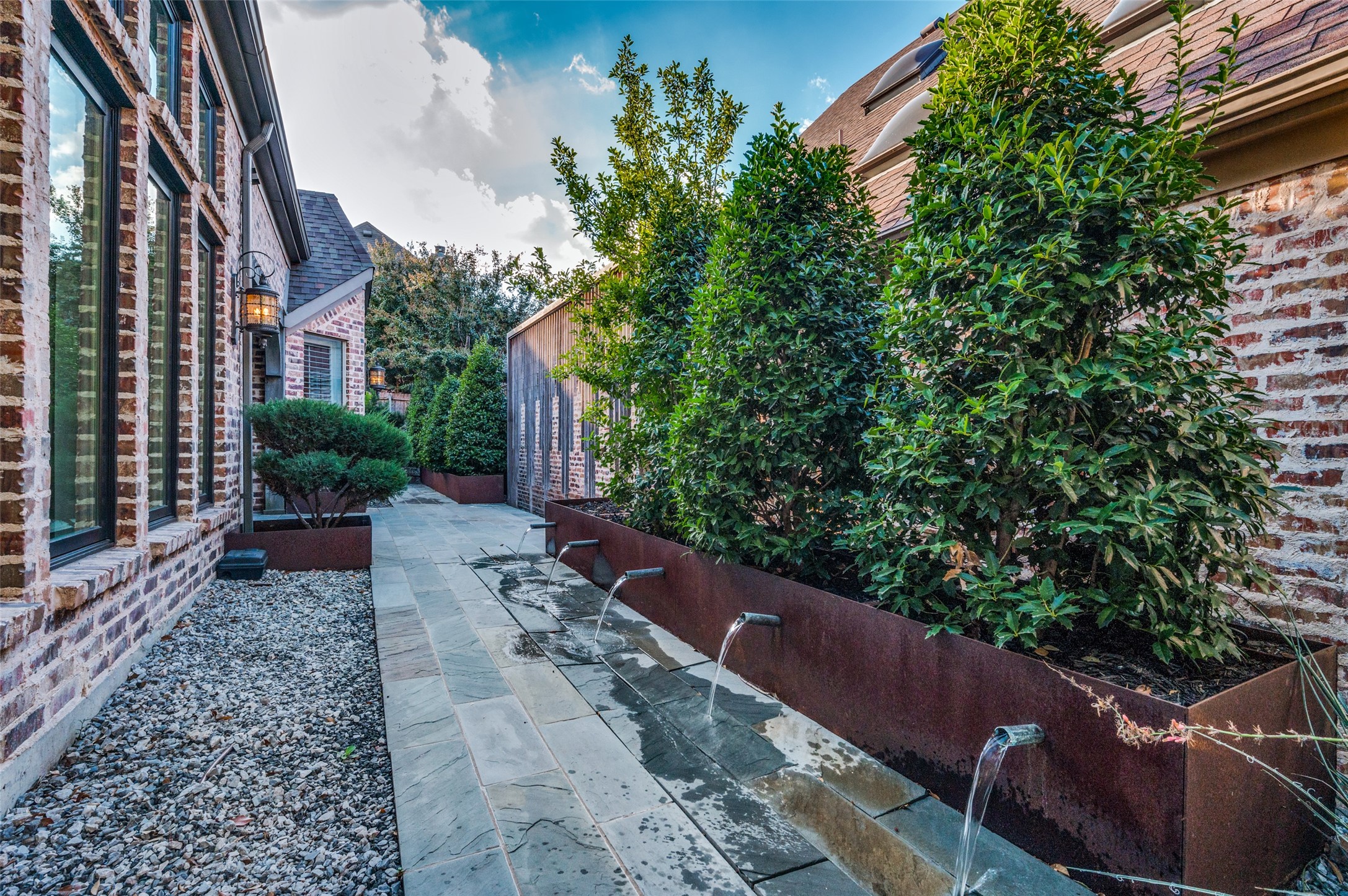 1547 FOARD Drive