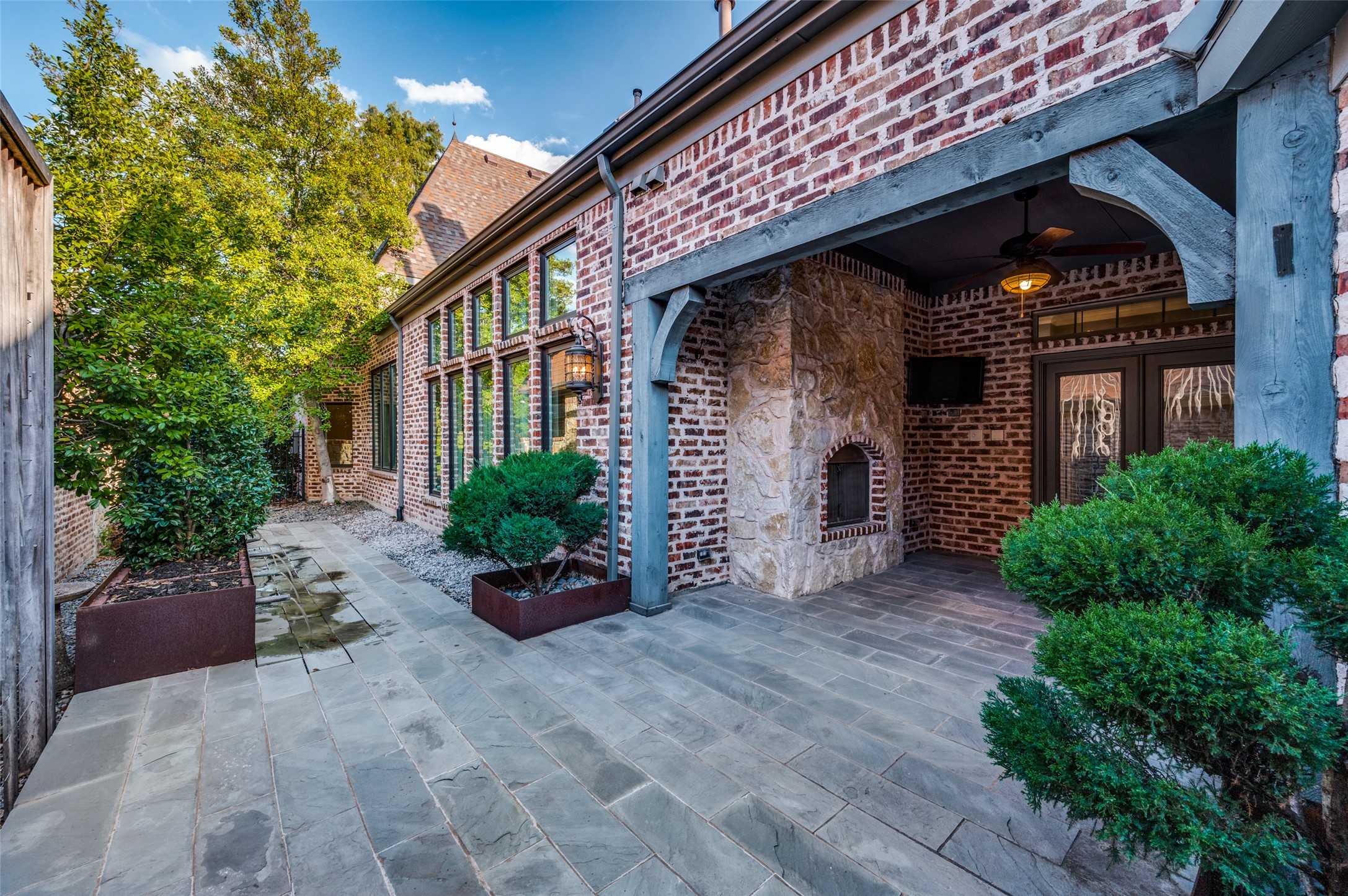 1547 FOARD Drive