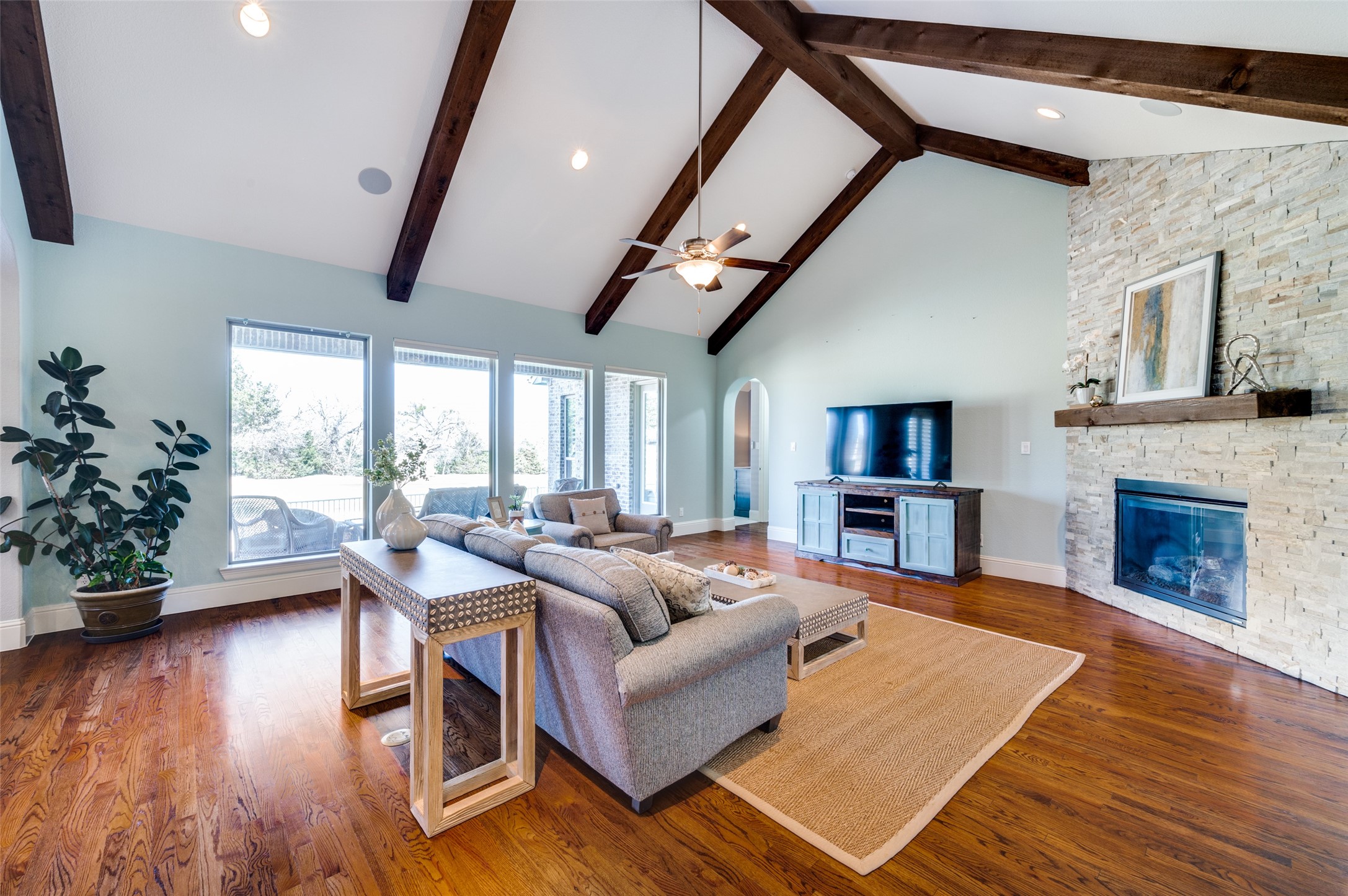 2971 CREEKWOOD Lane