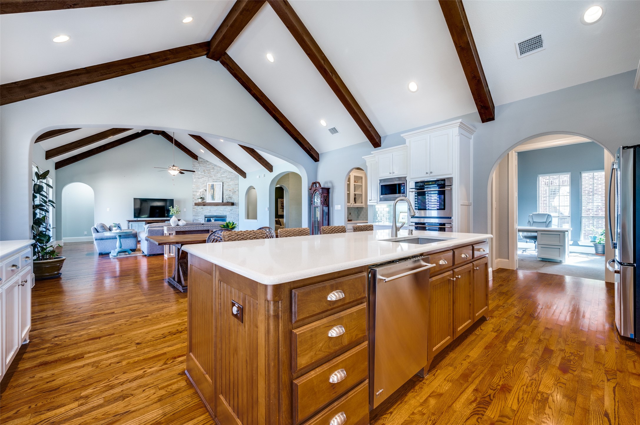 2971 CREEKWOOD Lane