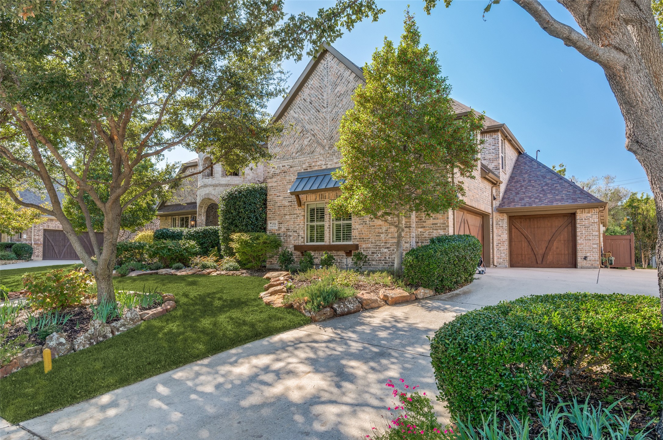 1721 WINDY HILL Lane