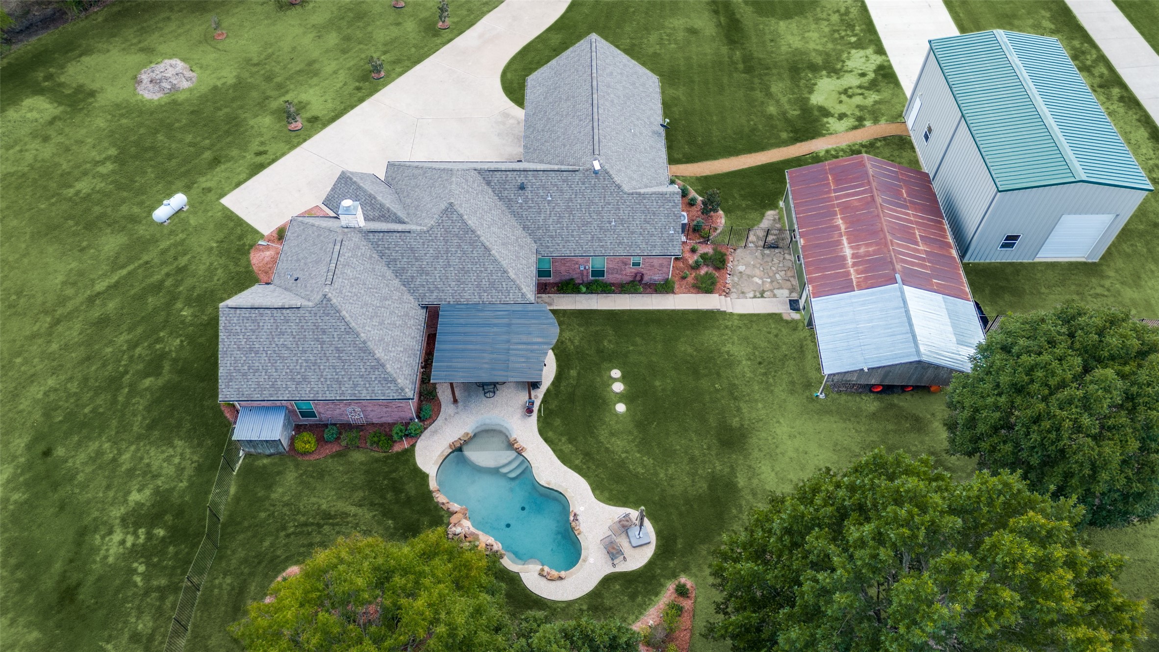 2110 COUNTY ROAD 168