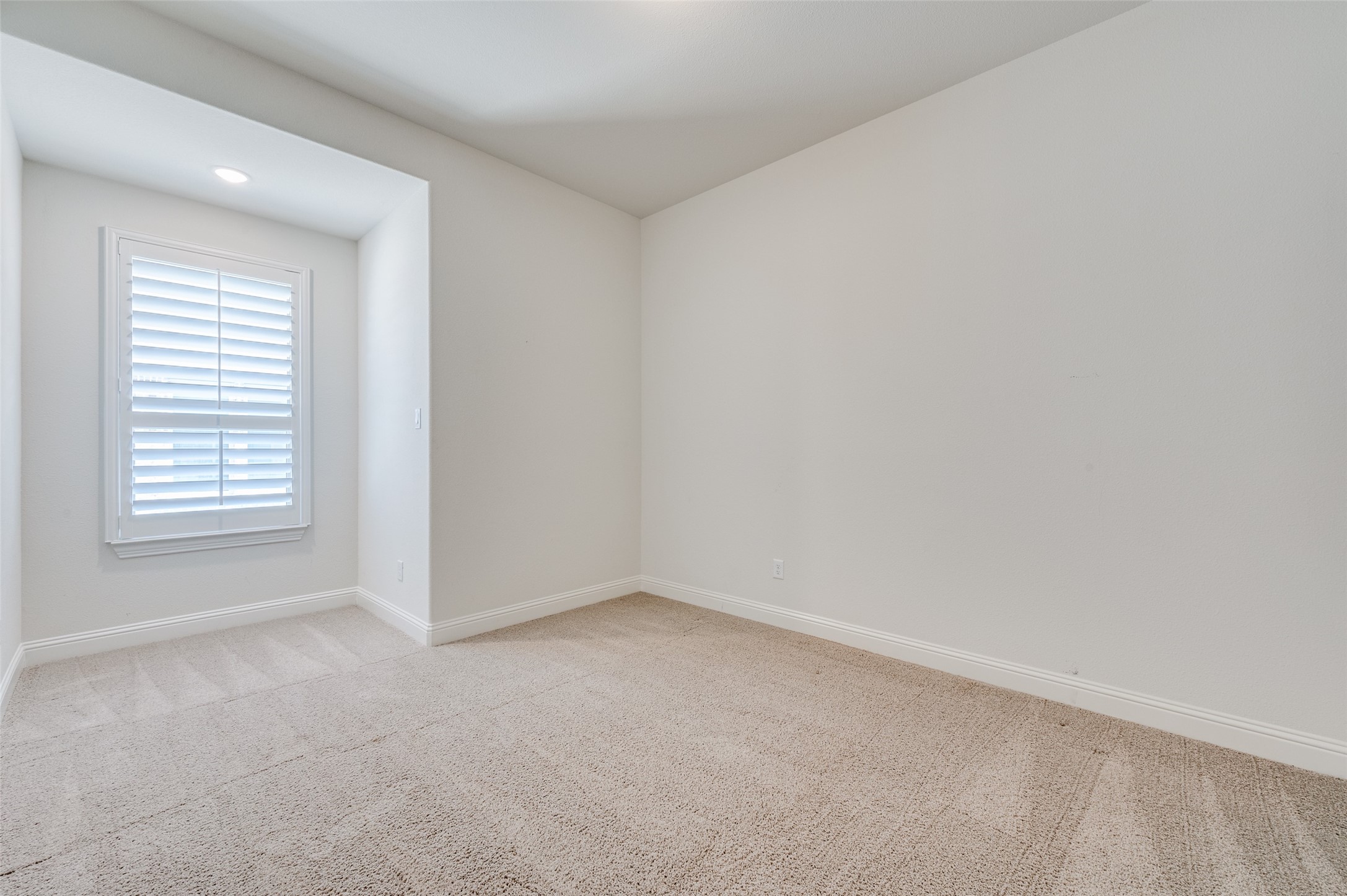 2905 TWIN EAGLES Drive