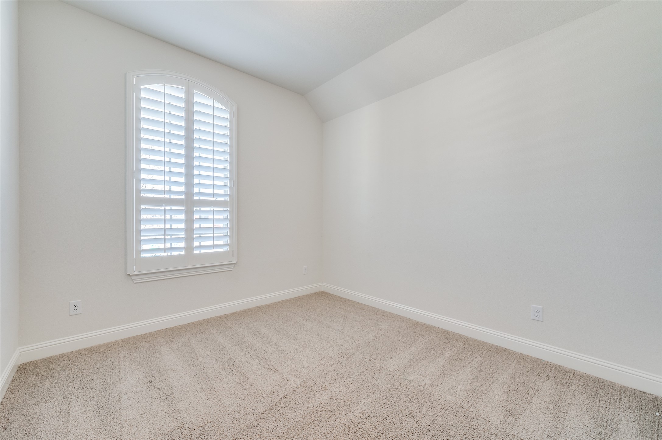 2905 TWIN EAGLES Drive