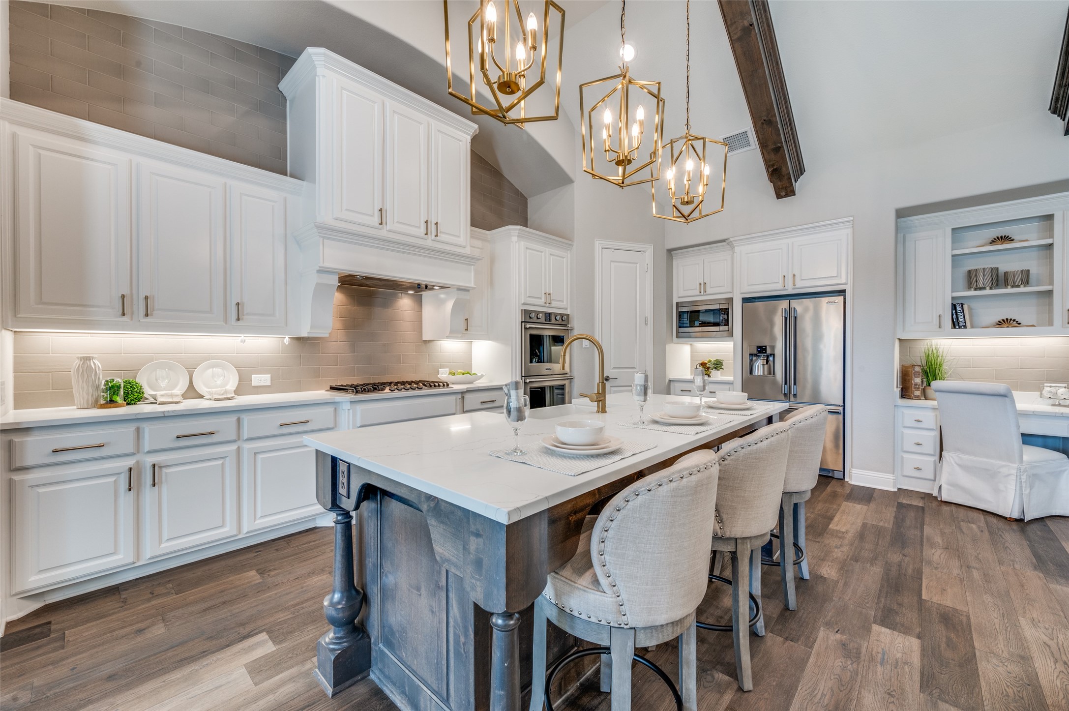 2905 TWIN EAGLES Drive