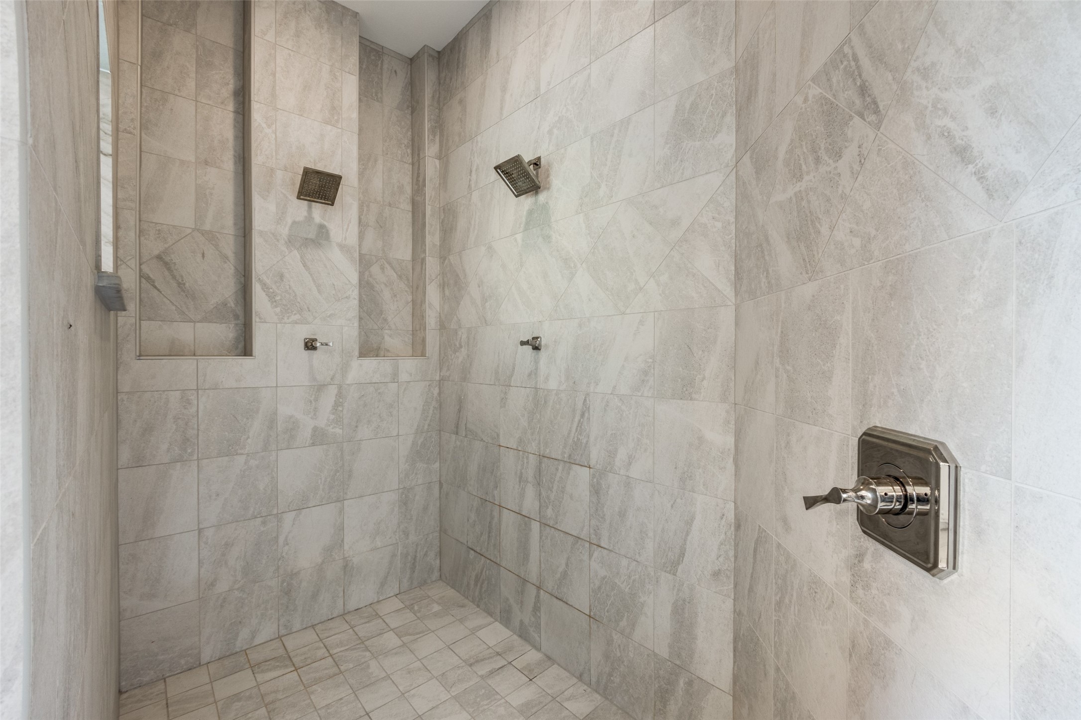 400 W Waters Edge Way