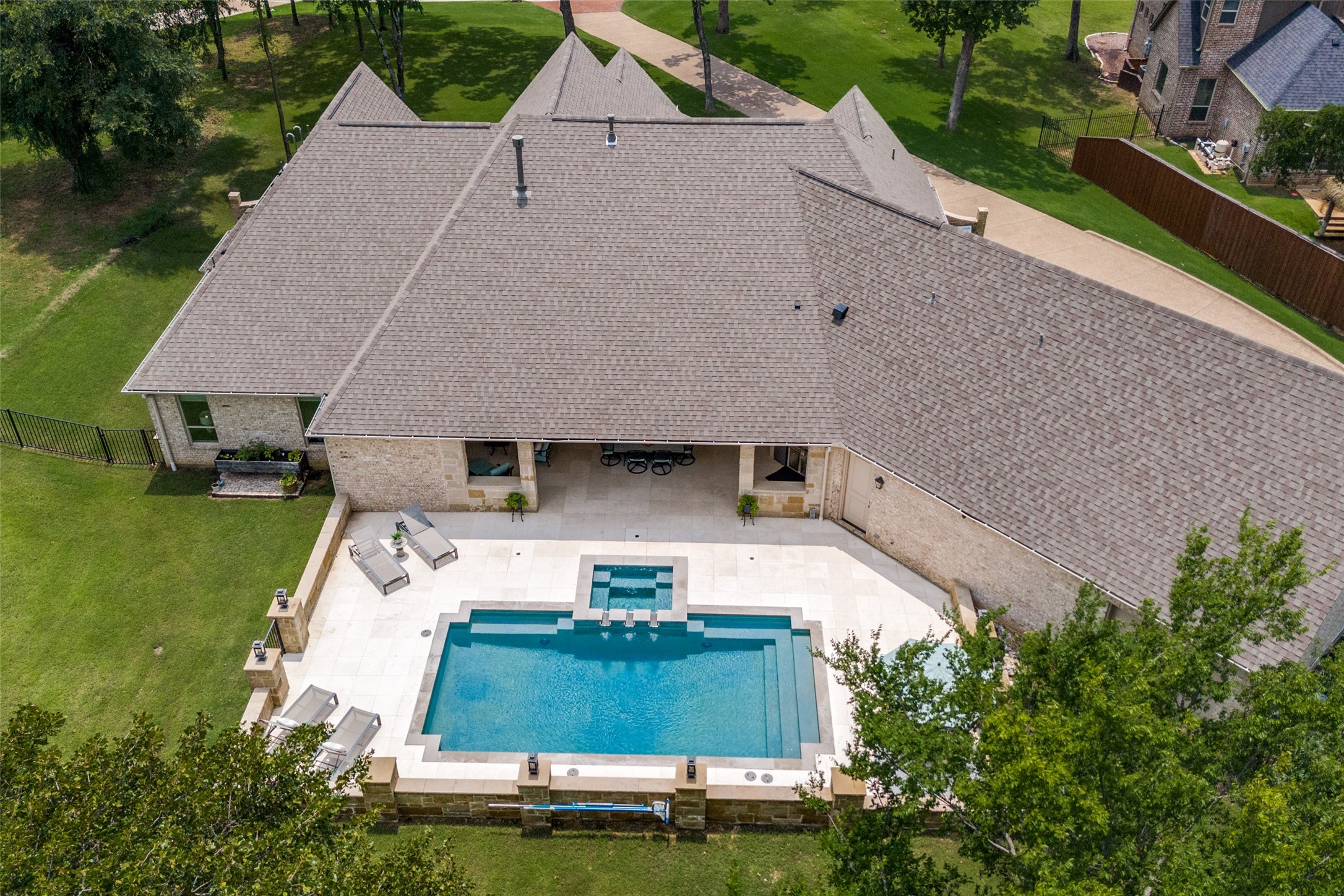 400 W Waters Edge Way