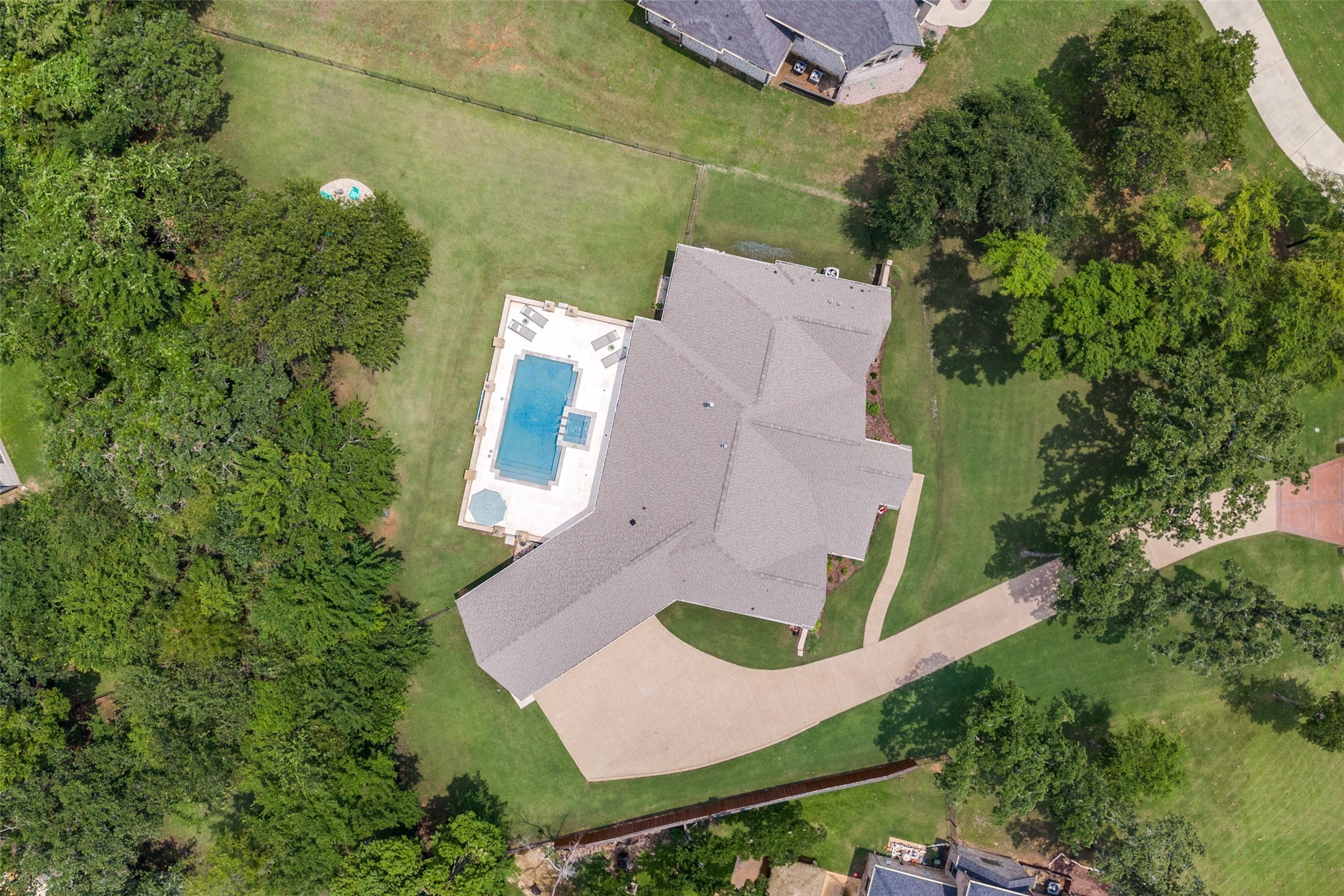 400 W Waters Edge Way