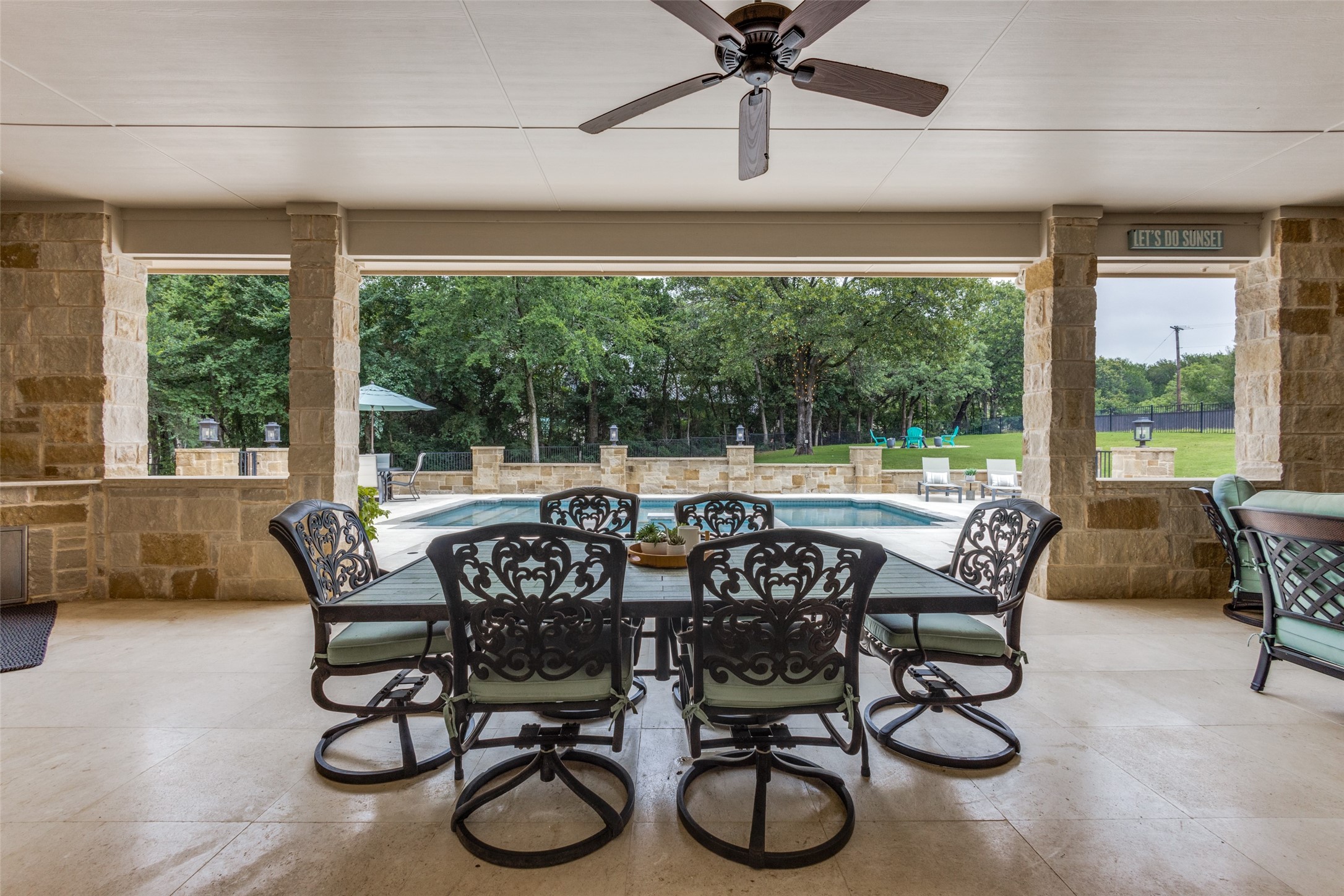 400 W Waters Edge Way