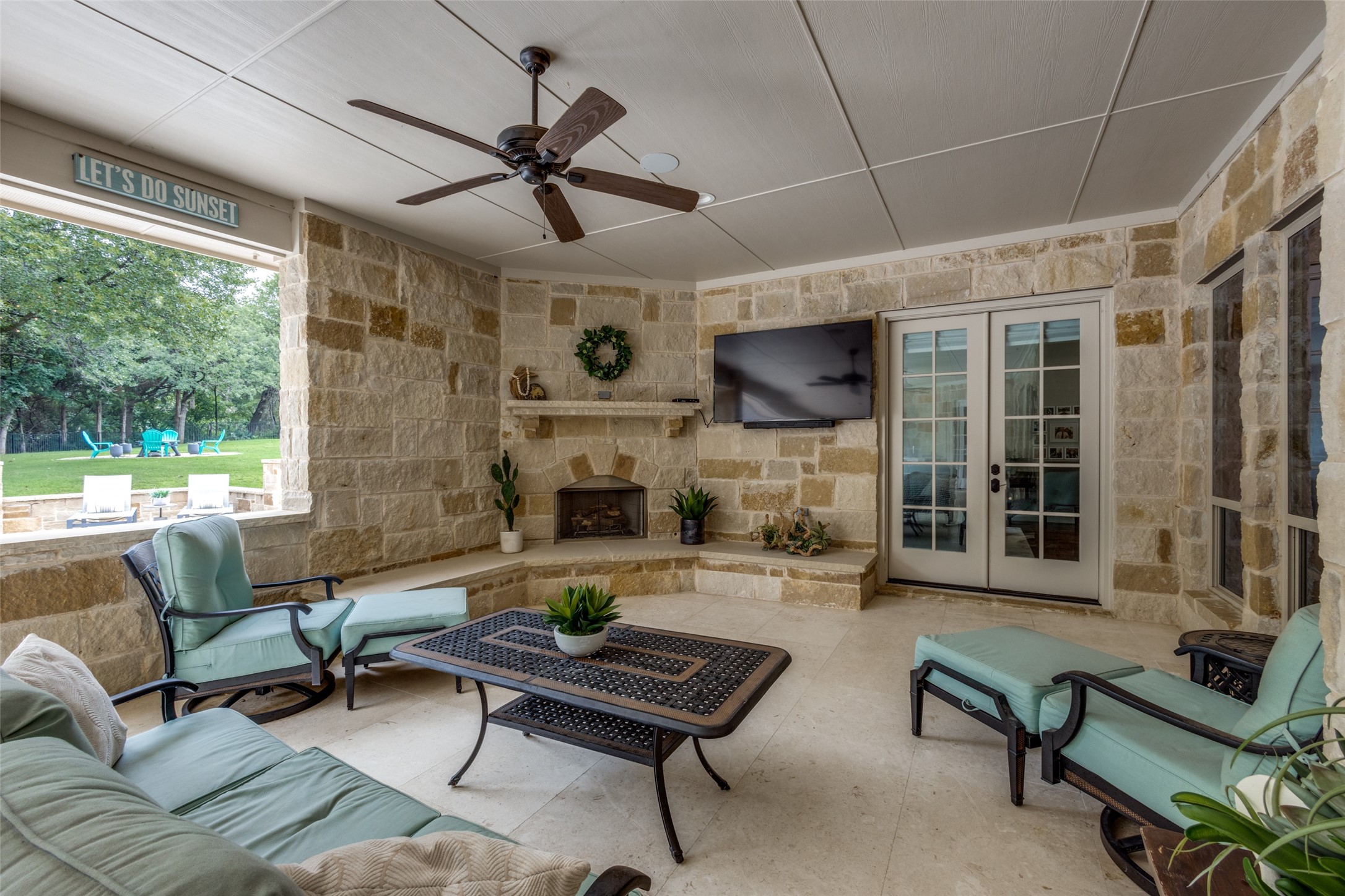 400 W Waters Edge Way