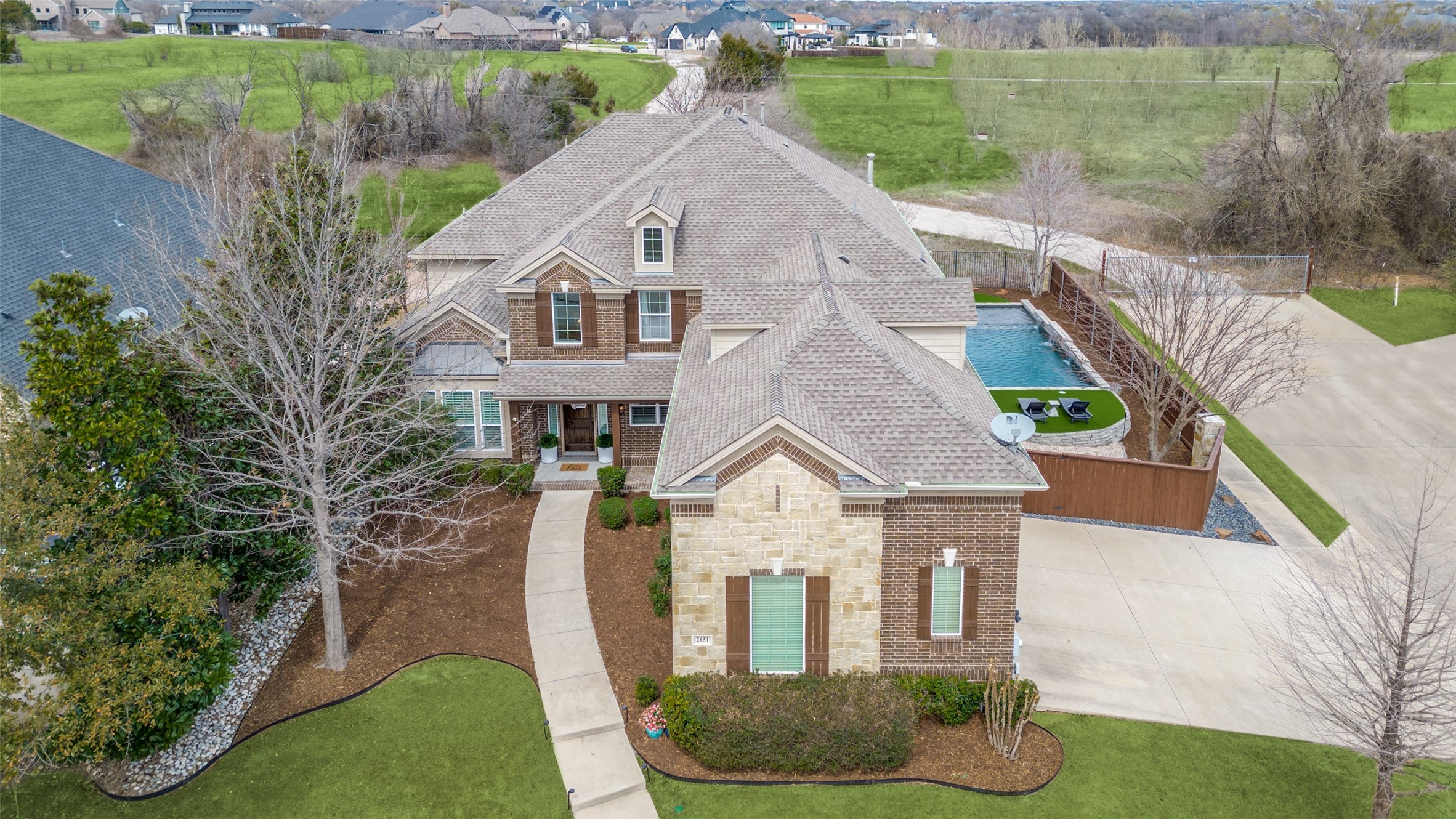 2651 STONYBROOK Drive