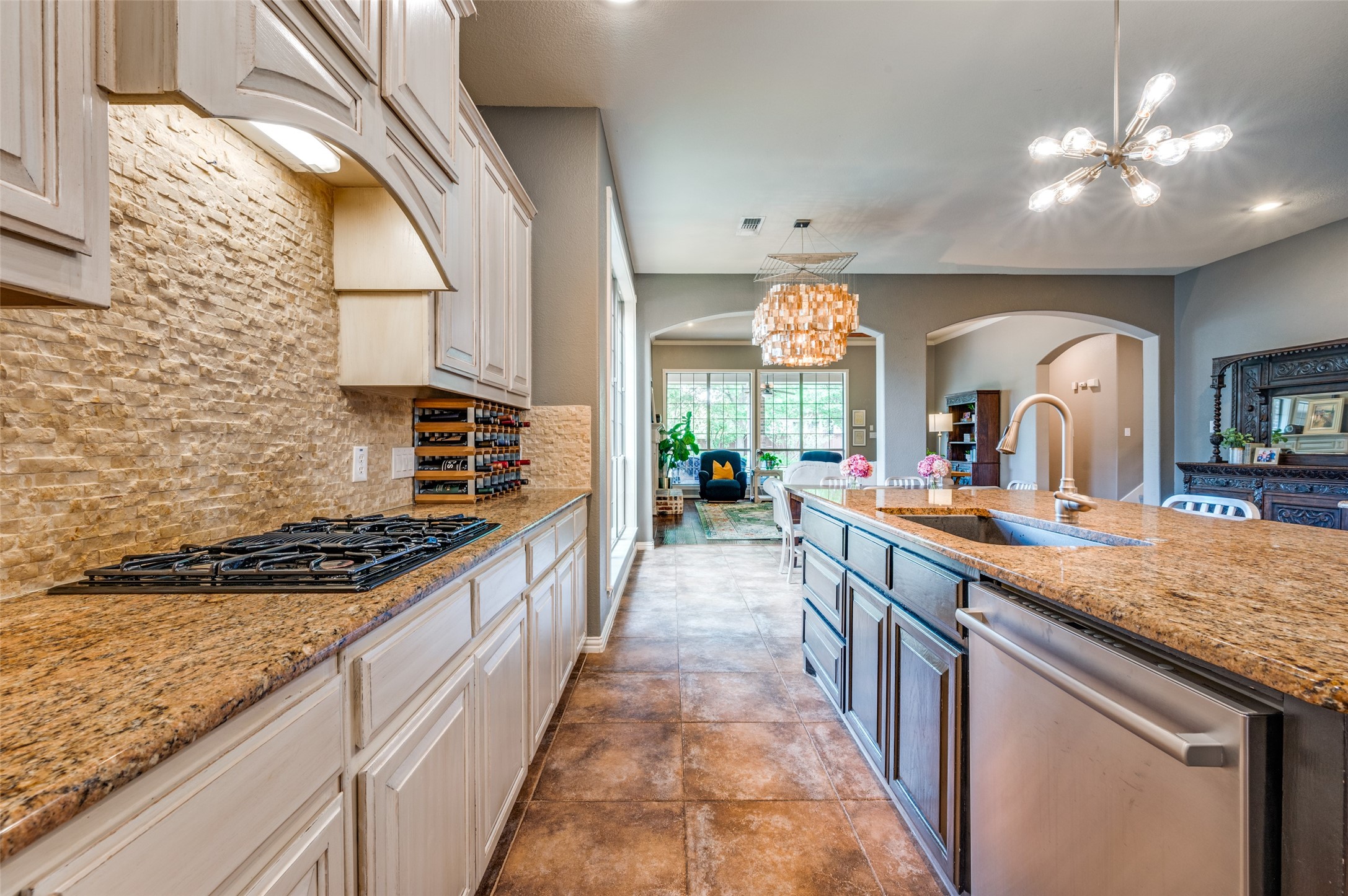 881 WILLOWMIST Drive