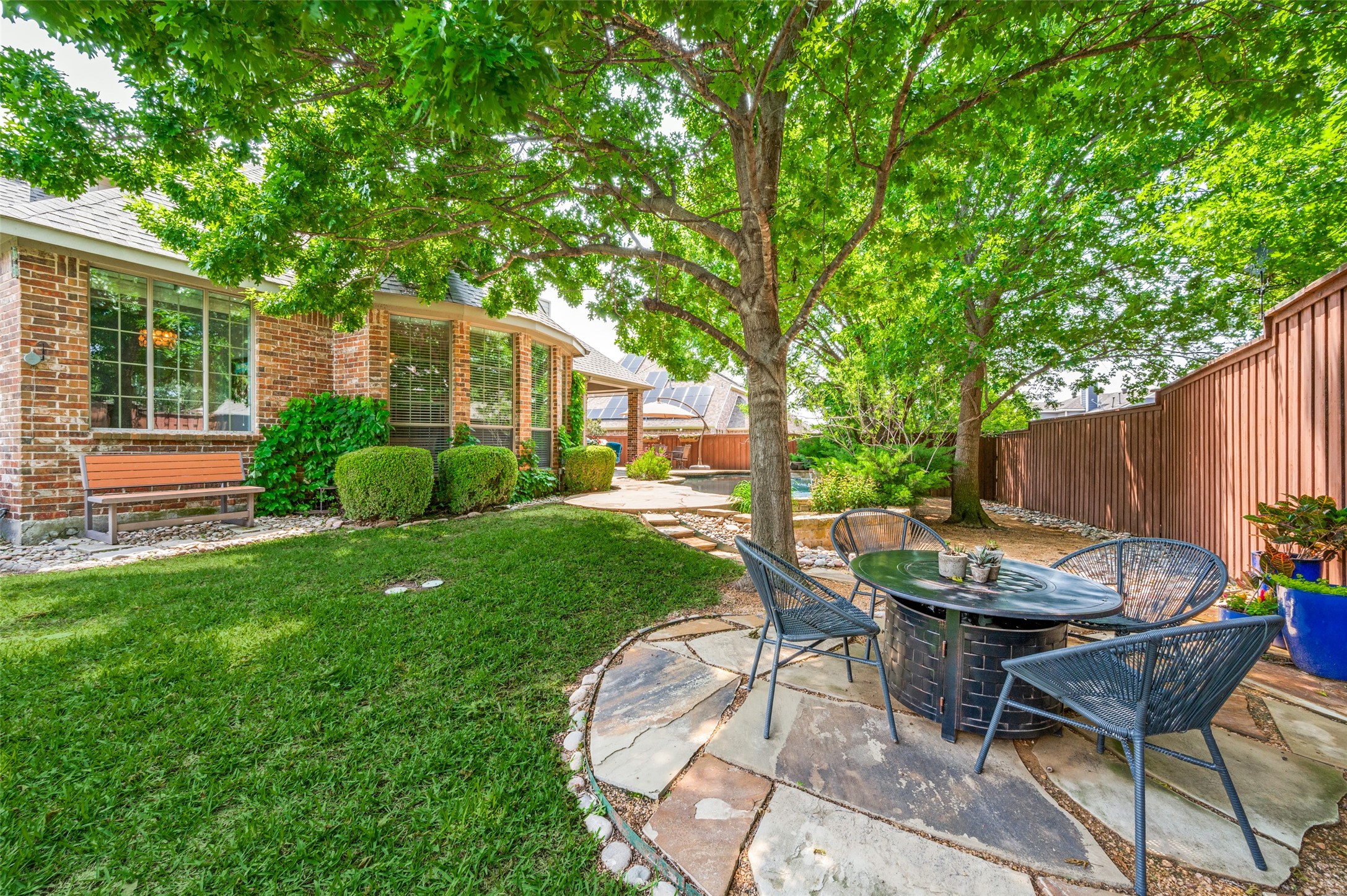 881 WILLOWMIST Drive